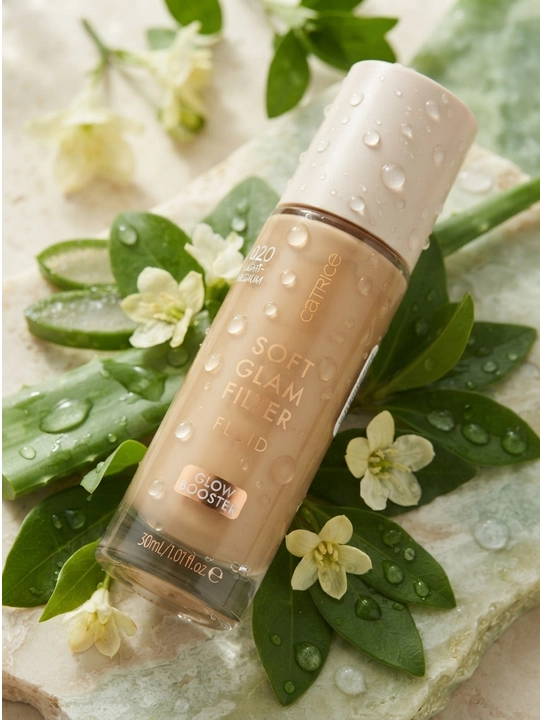 Flyuid Catrice Soft Glam Filter, yumshoq porlash effekti bilan, 30 ml