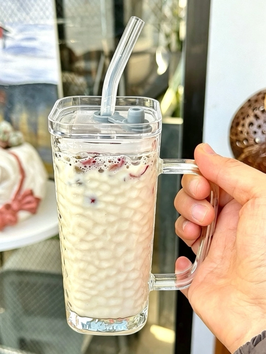 Стакан с трубочкой - 