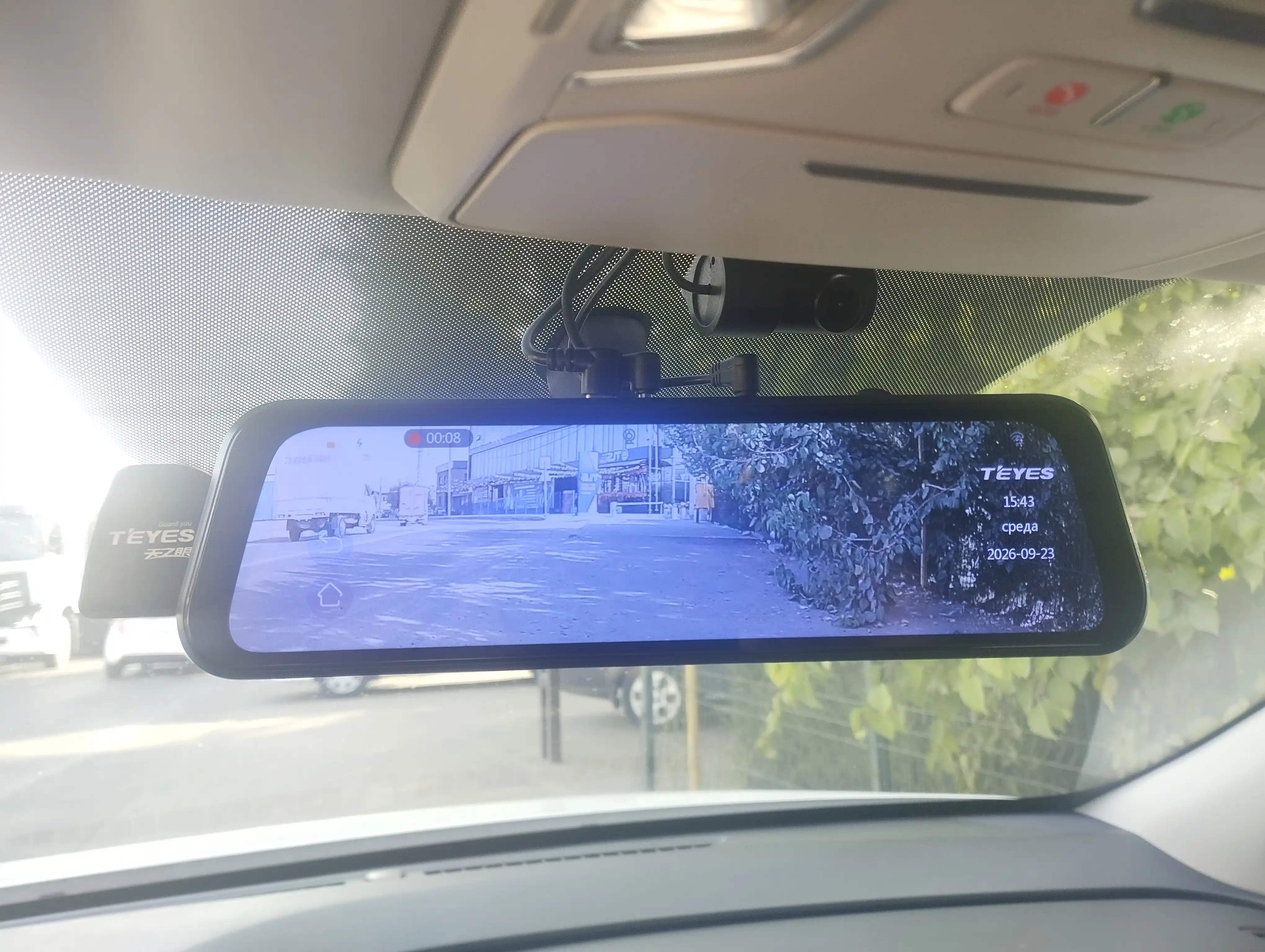 Видеорегистратор TEYES Q8 PRO с 3 камерами, Wi-Fi наблюдение, 6 месяцев гарантии