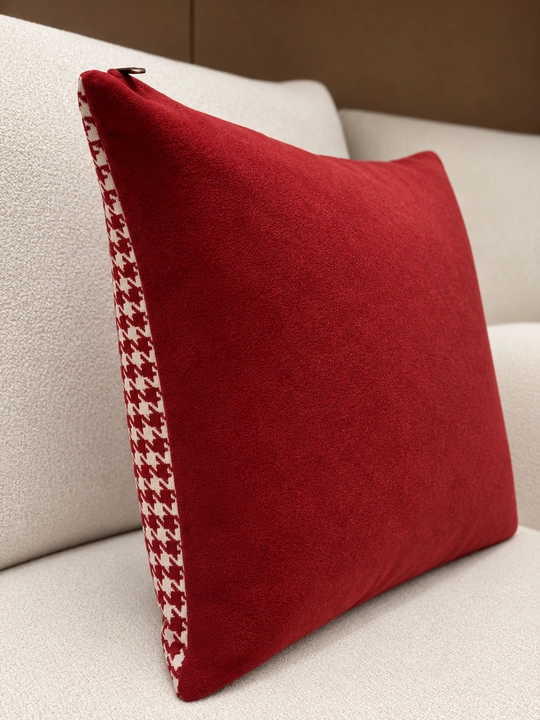 My Sofa’dan dekorativ yostiqlar — Black & Burgundy
