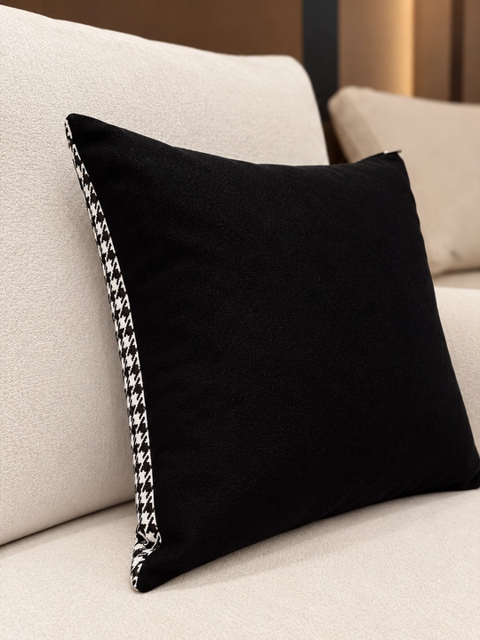 My Sofa’dan dekorativ yostiqlar — Black & Burgundy