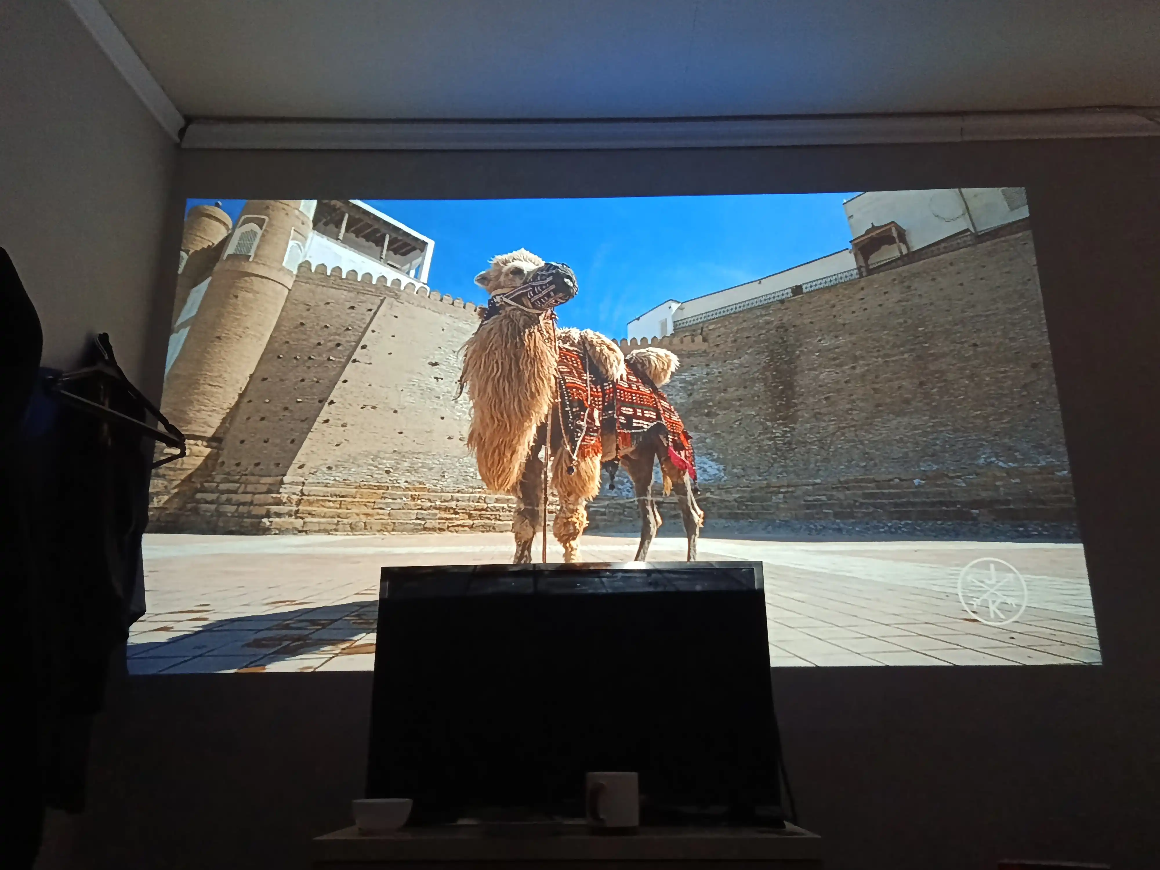 Uy, kino va o‘yinlar uchun ixcham Full HD proyektor, katta ekran, HDMI, USB