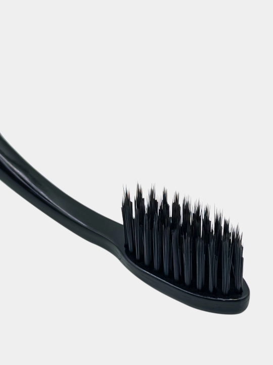 Koreys tish cho‘tkasi ko‘mir komponentli Fusion Slim Charcoal, yumshoq 0,01 mm