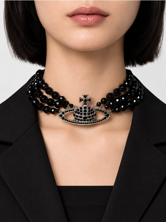 Стильное чёрное колье в эстетике Vivienne Westwood