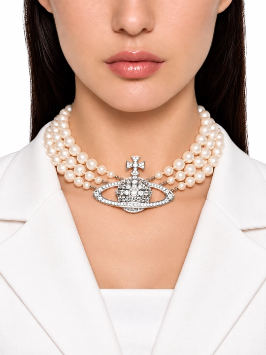 Стильное чёрное колье в эстетике Vivienne Westwood