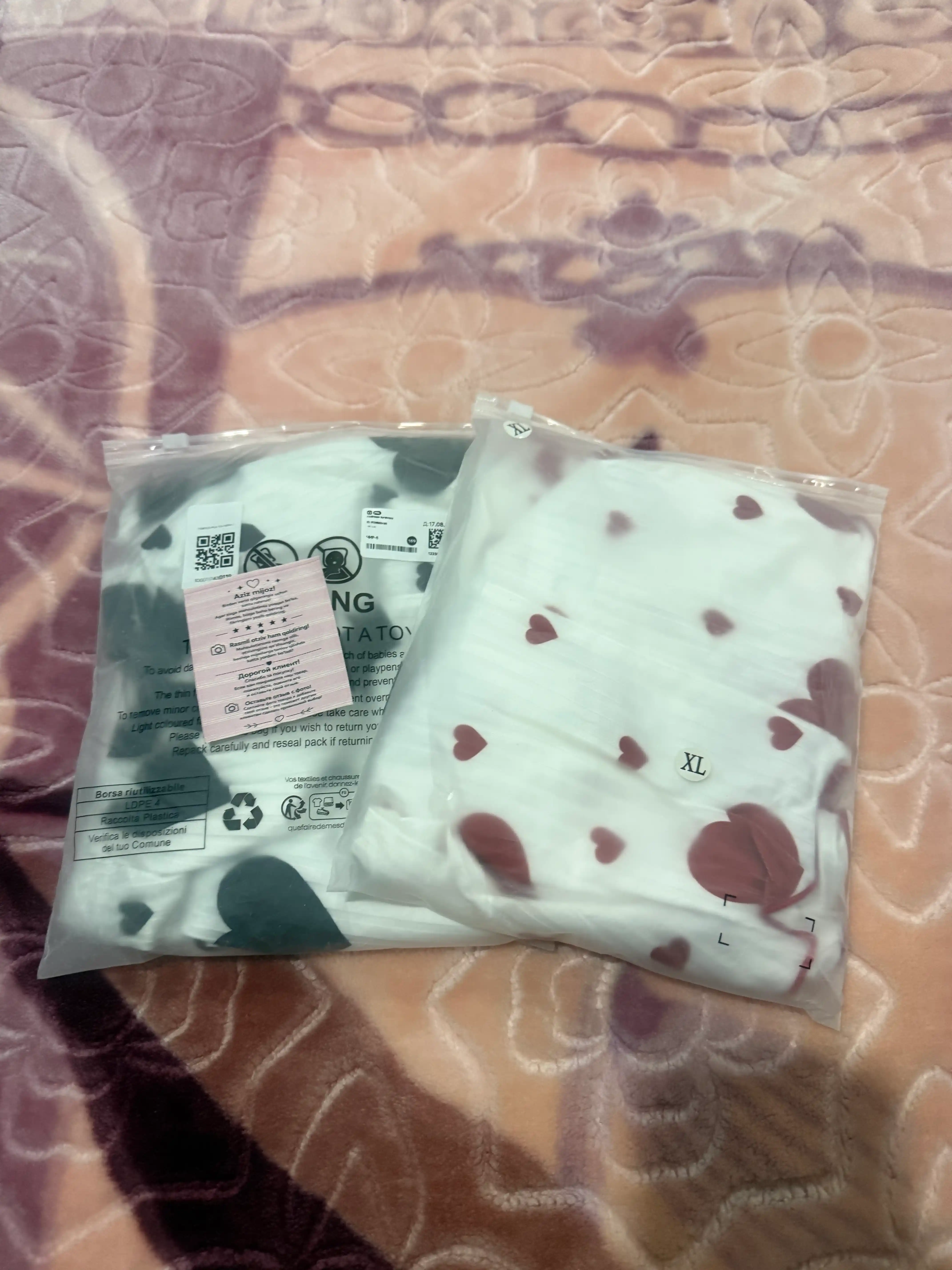Pijama ayollar uchun lapsha matosidan, yurakchali to‘plam: mayka va shortik