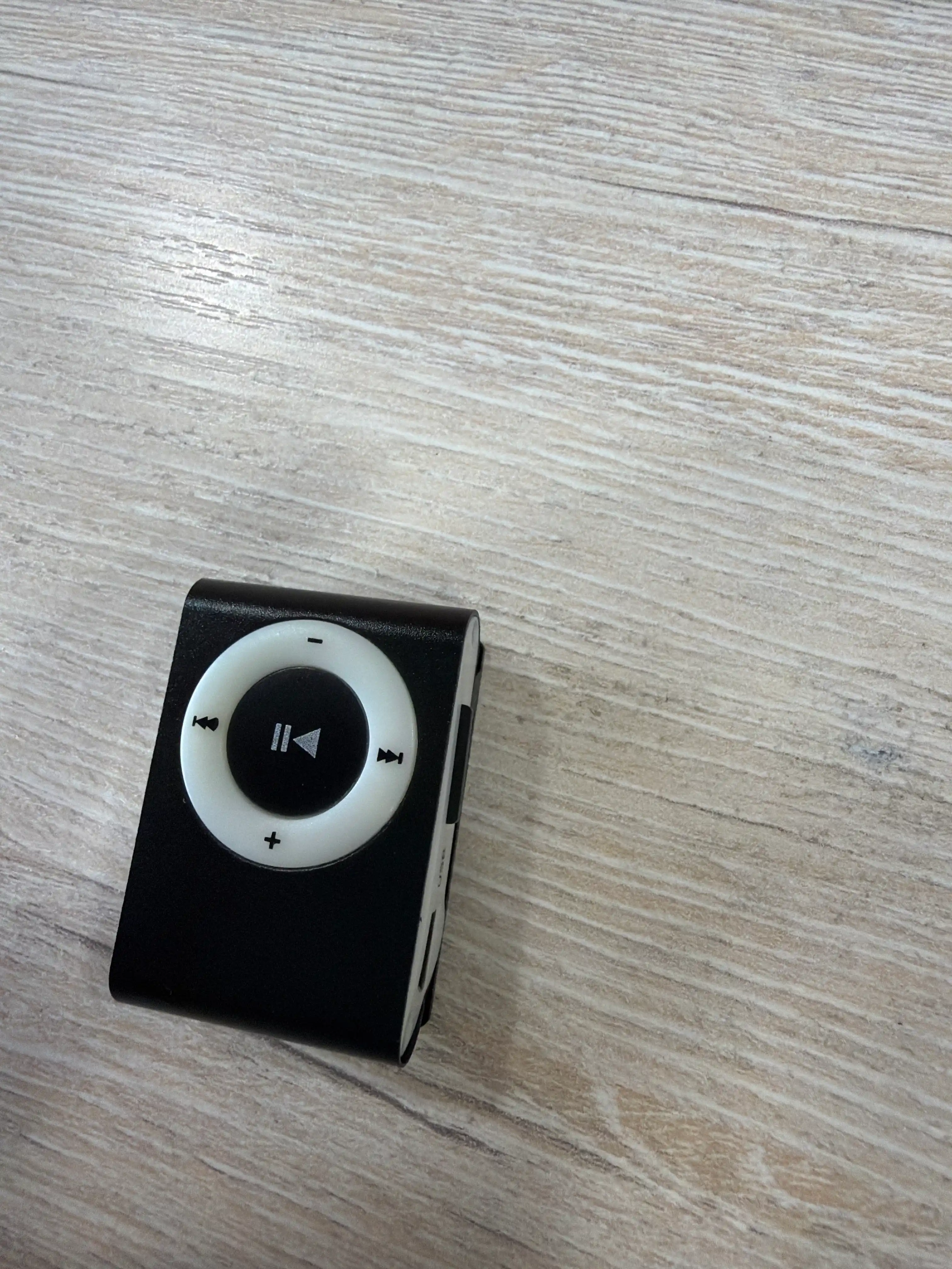 Portativ MP3 pleer quloqchin bilan