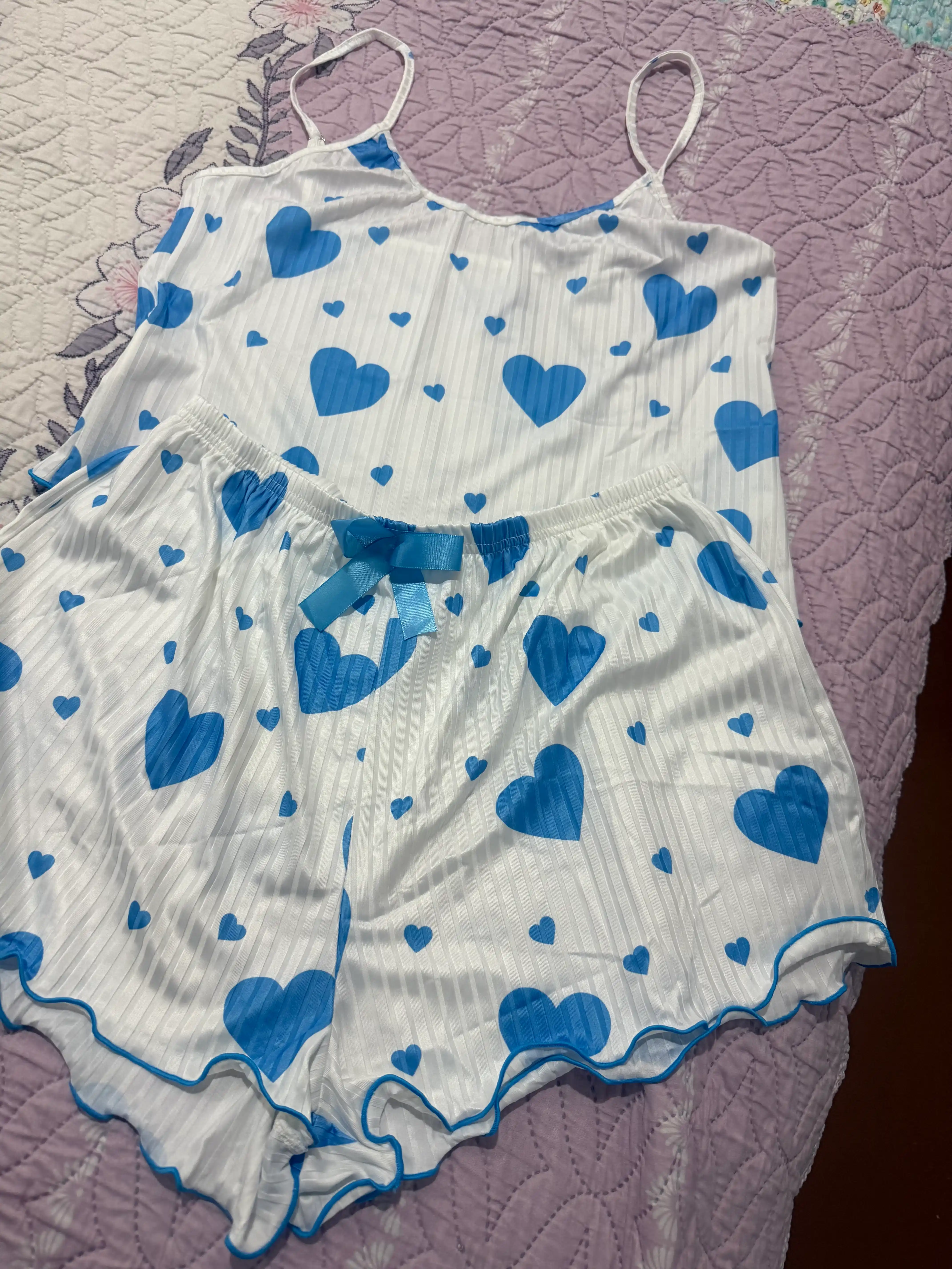 Pijama ayollar uchun lapsha matosidan, yurakchali to‘plam: mayka va shortik