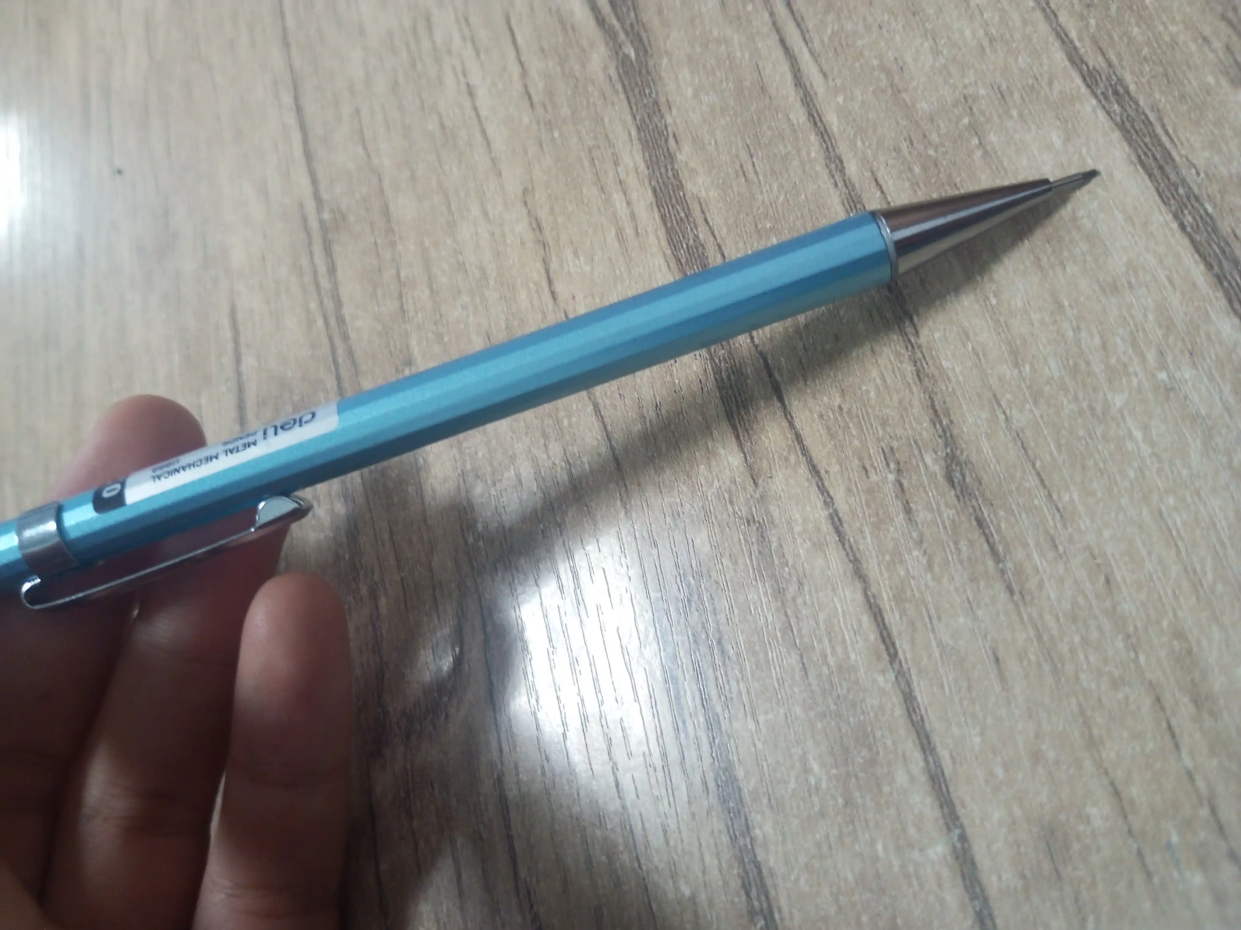 Mexanik qalam U998 Deli, 0.7 mm