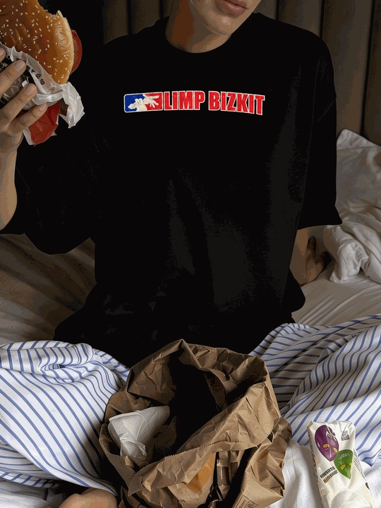 LMBYT qora oversayz futbolkasi, Limp Bizkit rok printi bilan