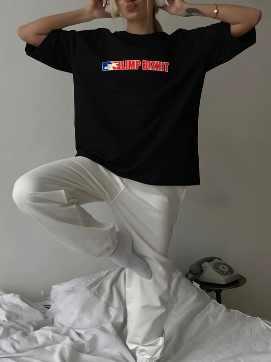 LMBYT qora oversayz futbolkasi, Limp Bizkit rok printi bilan