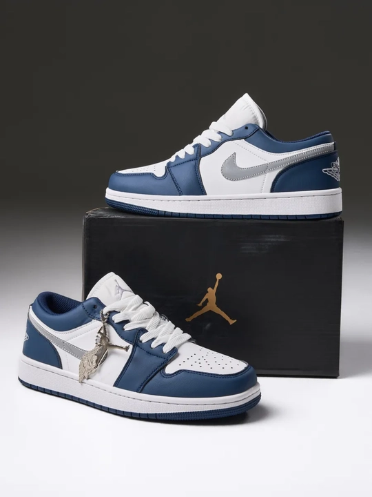 NIKE SB DUNK LOW krossovkalari, sport, uniseks, 1 o‘lcham kichikroq