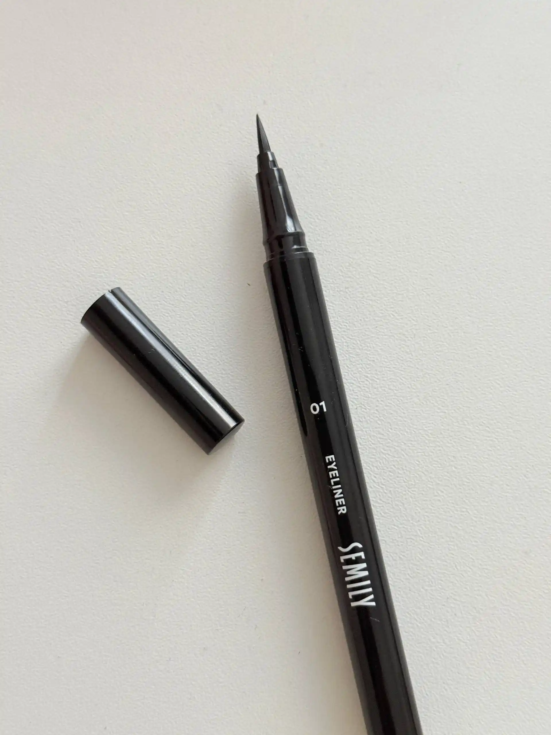 Подводка для глаз SEMILY Eye Liner, фломастер для глаз водостойкий черный,тонкая стрелка