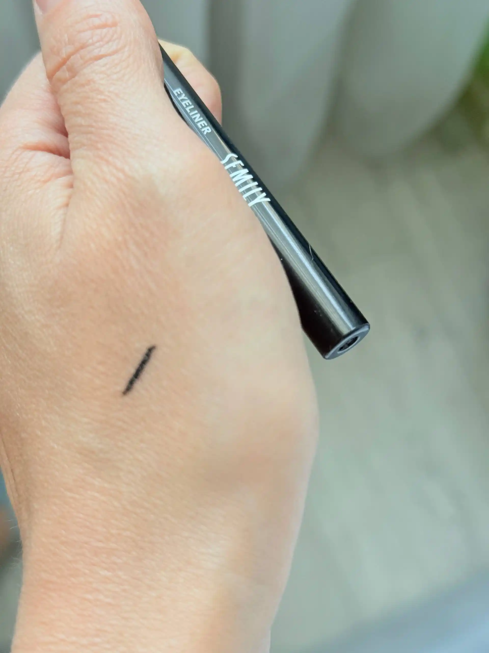 Подводка для глаз SEMILY Eye Liner, фломастер для глаз водостойкий черный,тонкая стрелка