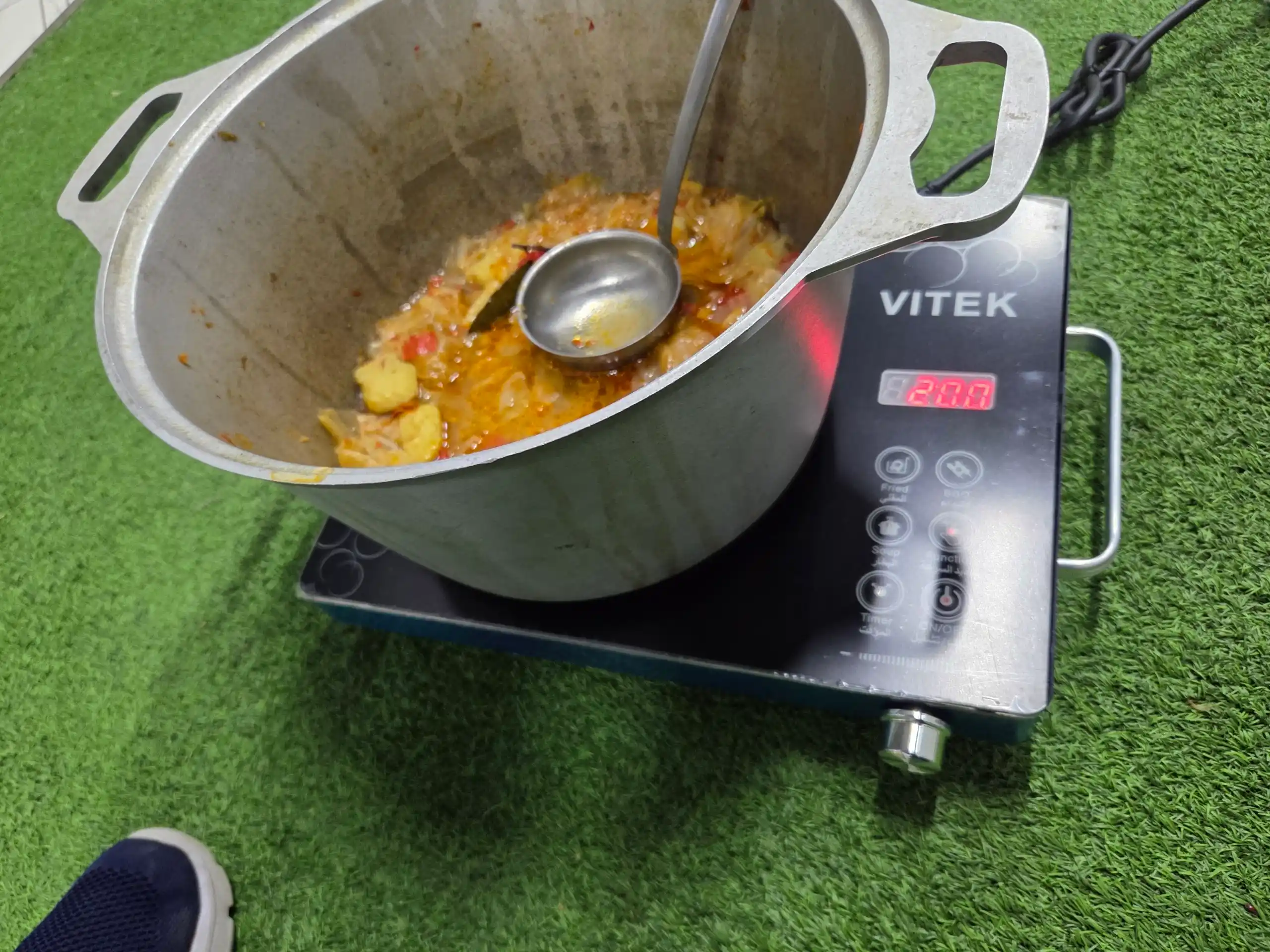 Индукционная плита VITEK, сенсорная, 3500 Вт, 4 режима, для дома и дачи