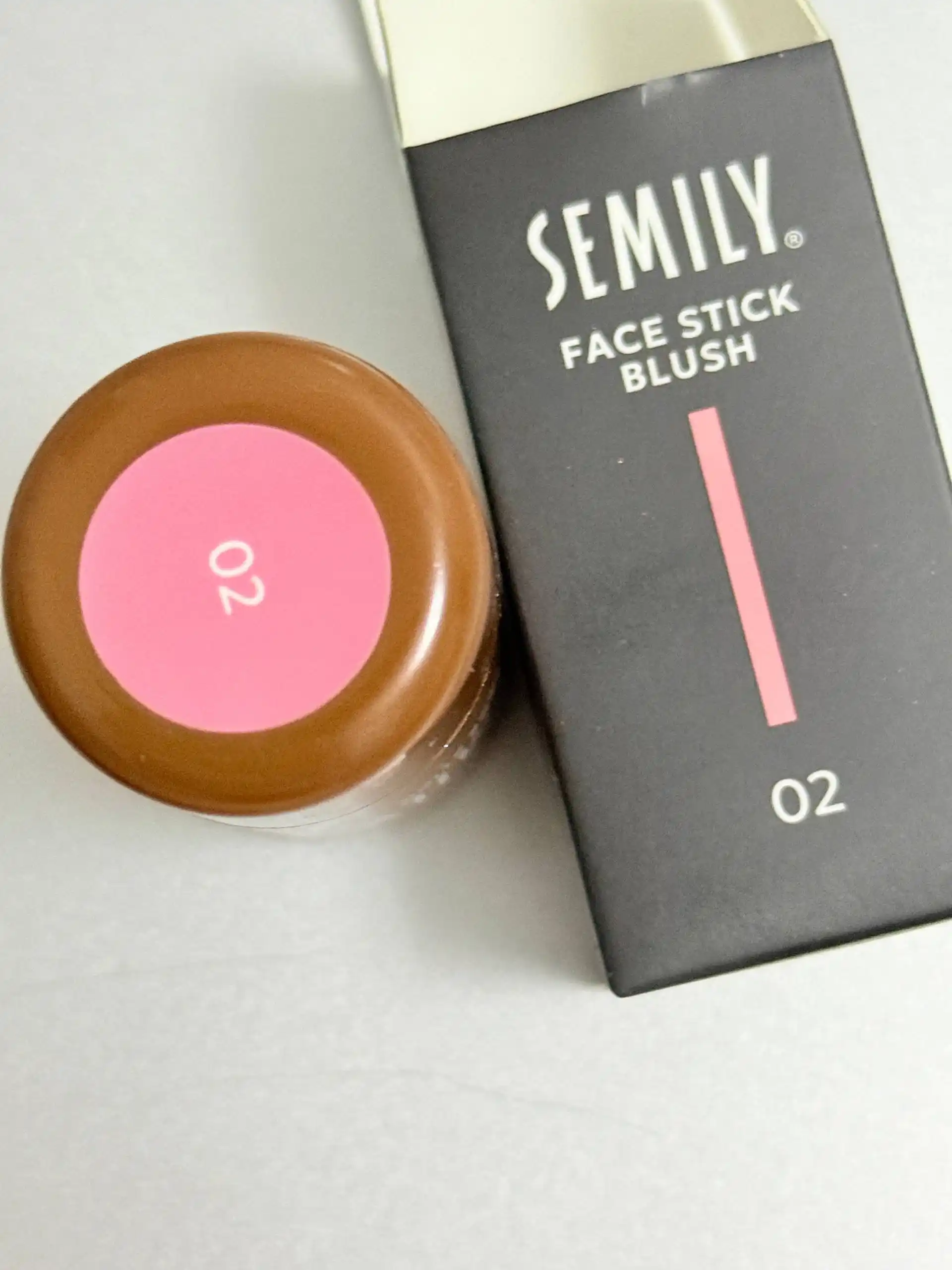 Румяна для лица и губ в стике SEMILY Blush Stick, кремовые, натуральный румянец