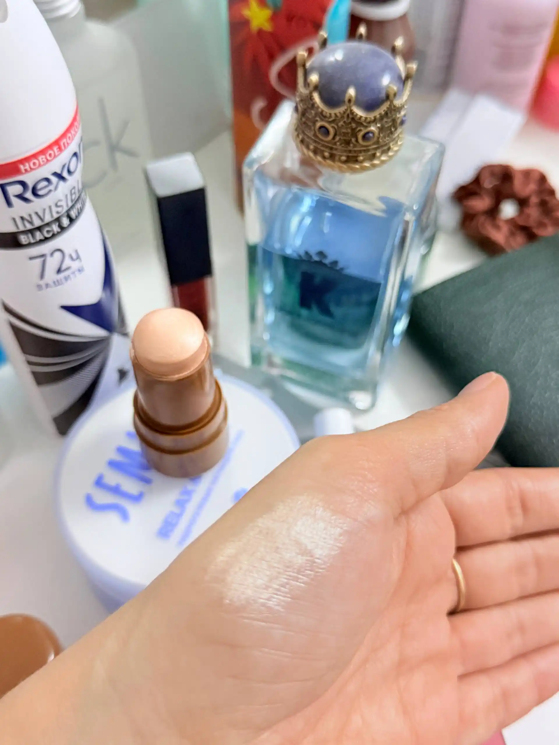 Хайлайтер стик  SEMILY для лица Highlighter Stick, кремовый, сияющий, тон 01