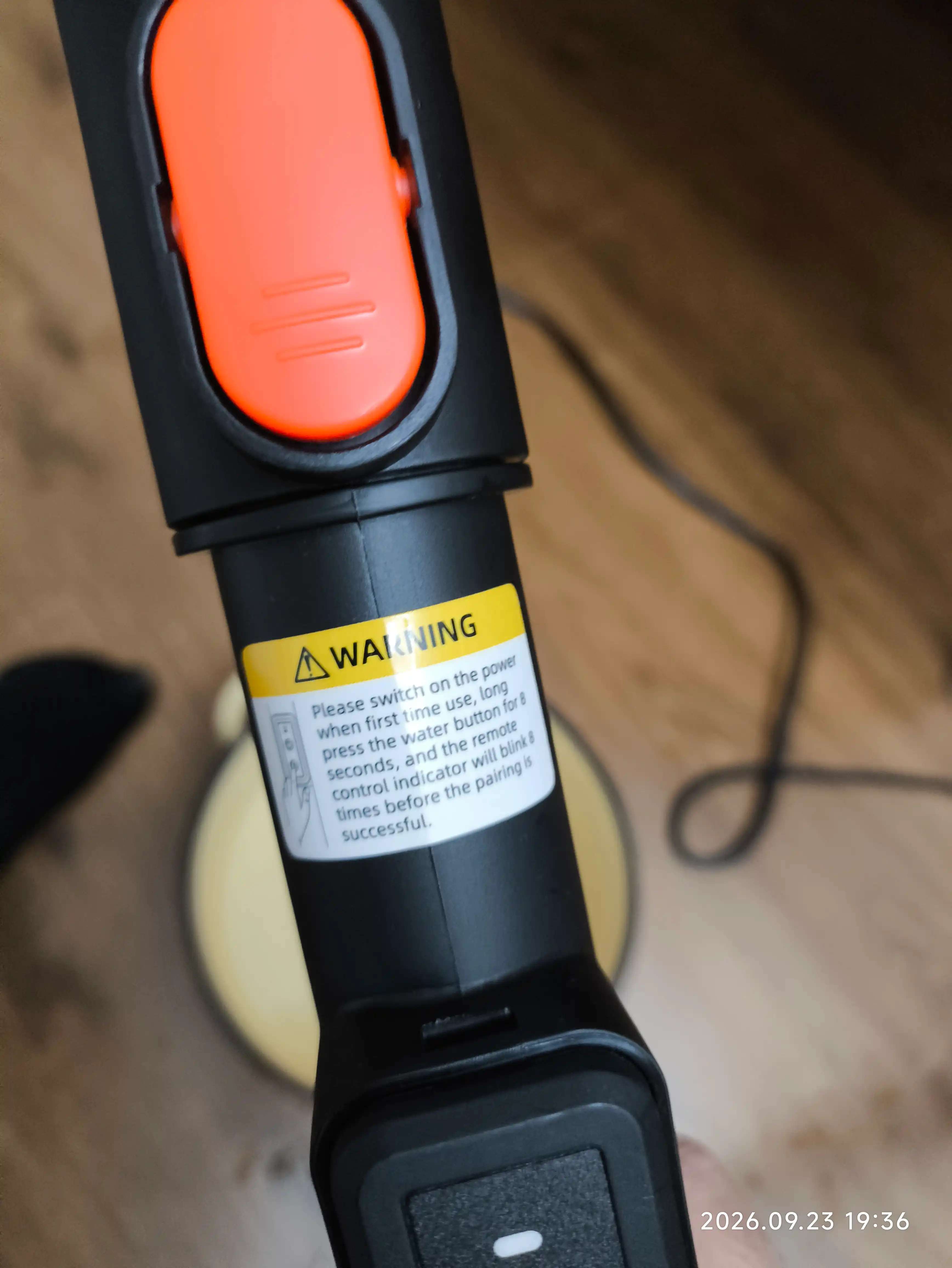 Моющий пылесос Uakeen ZL-942 Steam CarpetCleaner с аквафильтром для сухой и влажной уборки