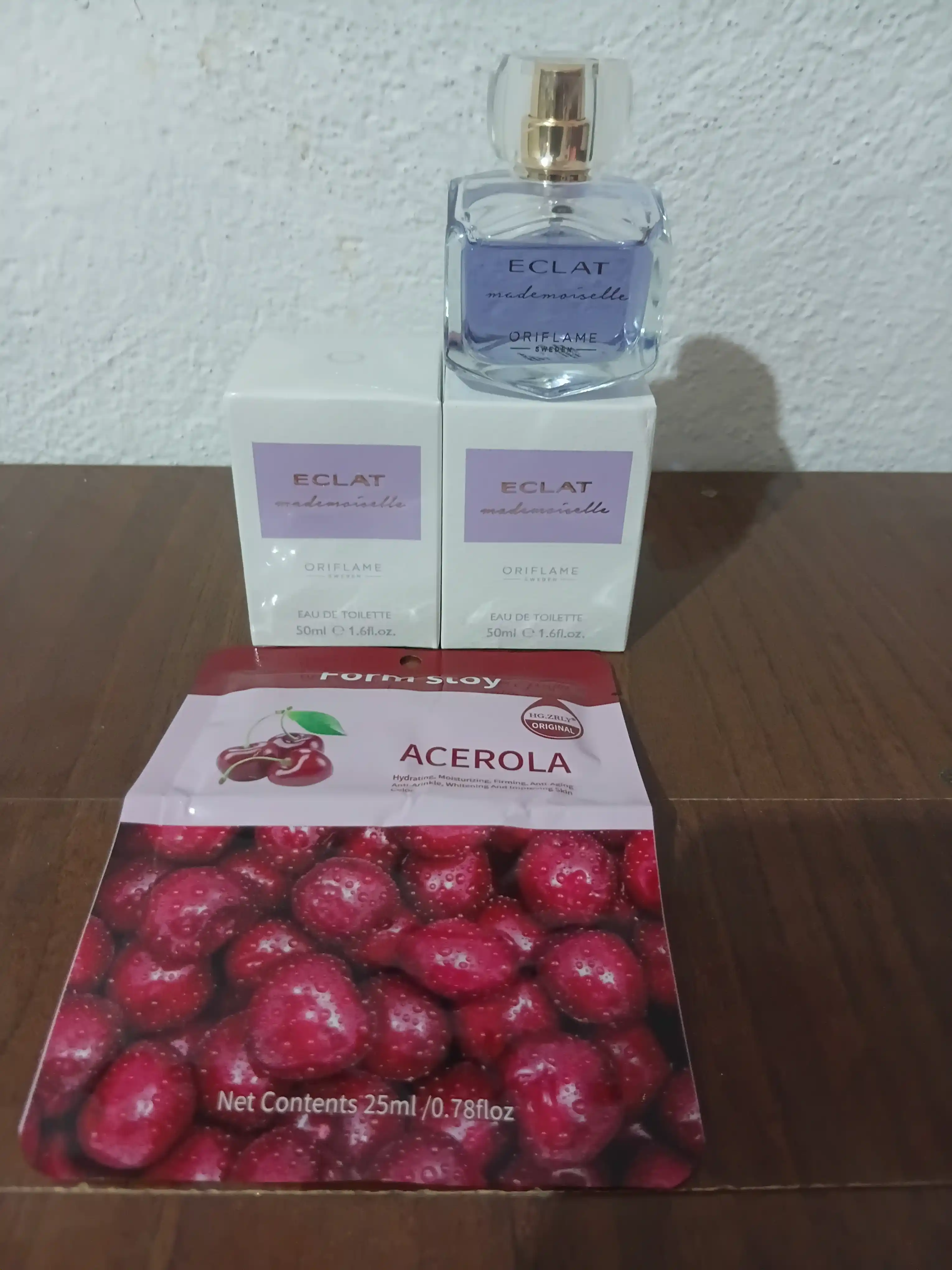 Ayollar Xushbo'ylangan suv Eclat Mademoiselle  50 ml — nafis va yoqimli hidli parfum