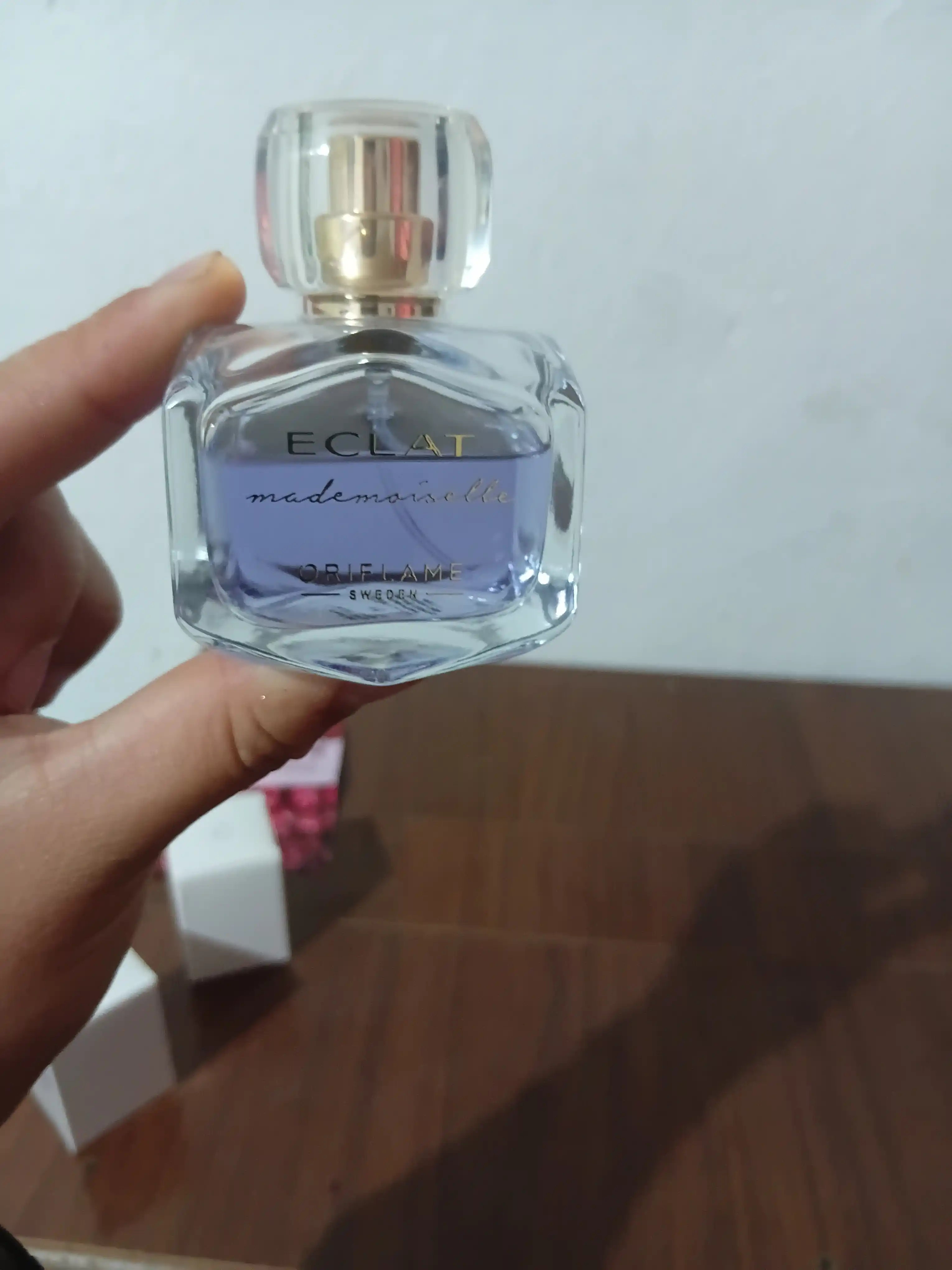 Ayollar Xushbo'ylangan suv Eclat Mademoiselle  50 ml — nafis va yoqimli hidli parfum
