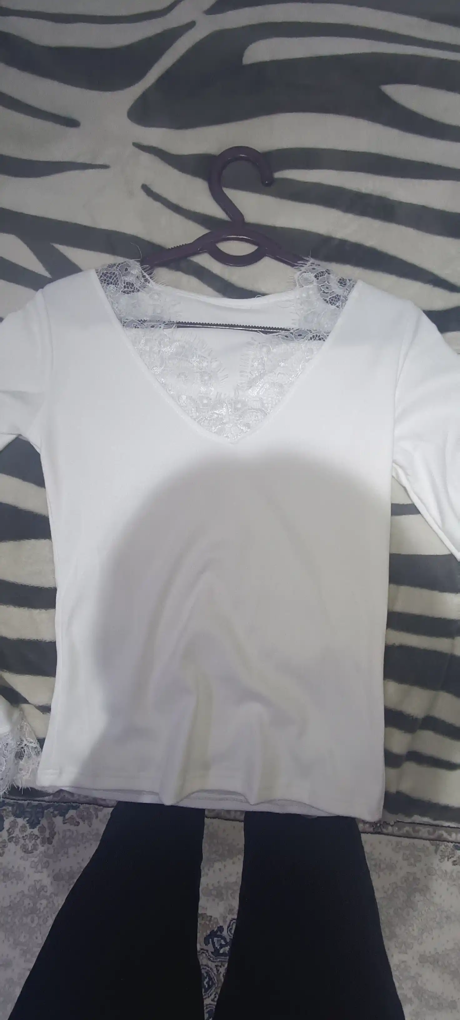 Ayollar uchun longsliv ko‘ylak, V-yoqali, velur S-XL