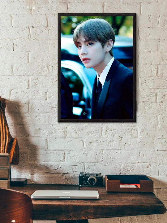"V" ramkali poster A4 formati