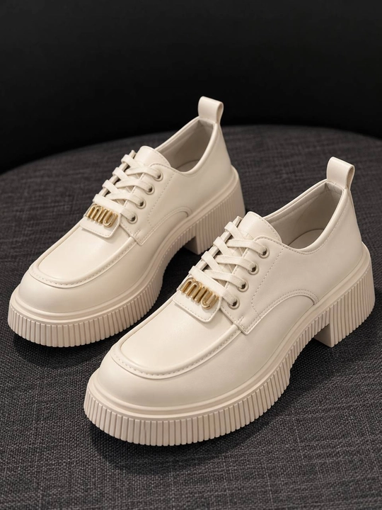 Ayollar loferlari 36-40 o'lchamlarda