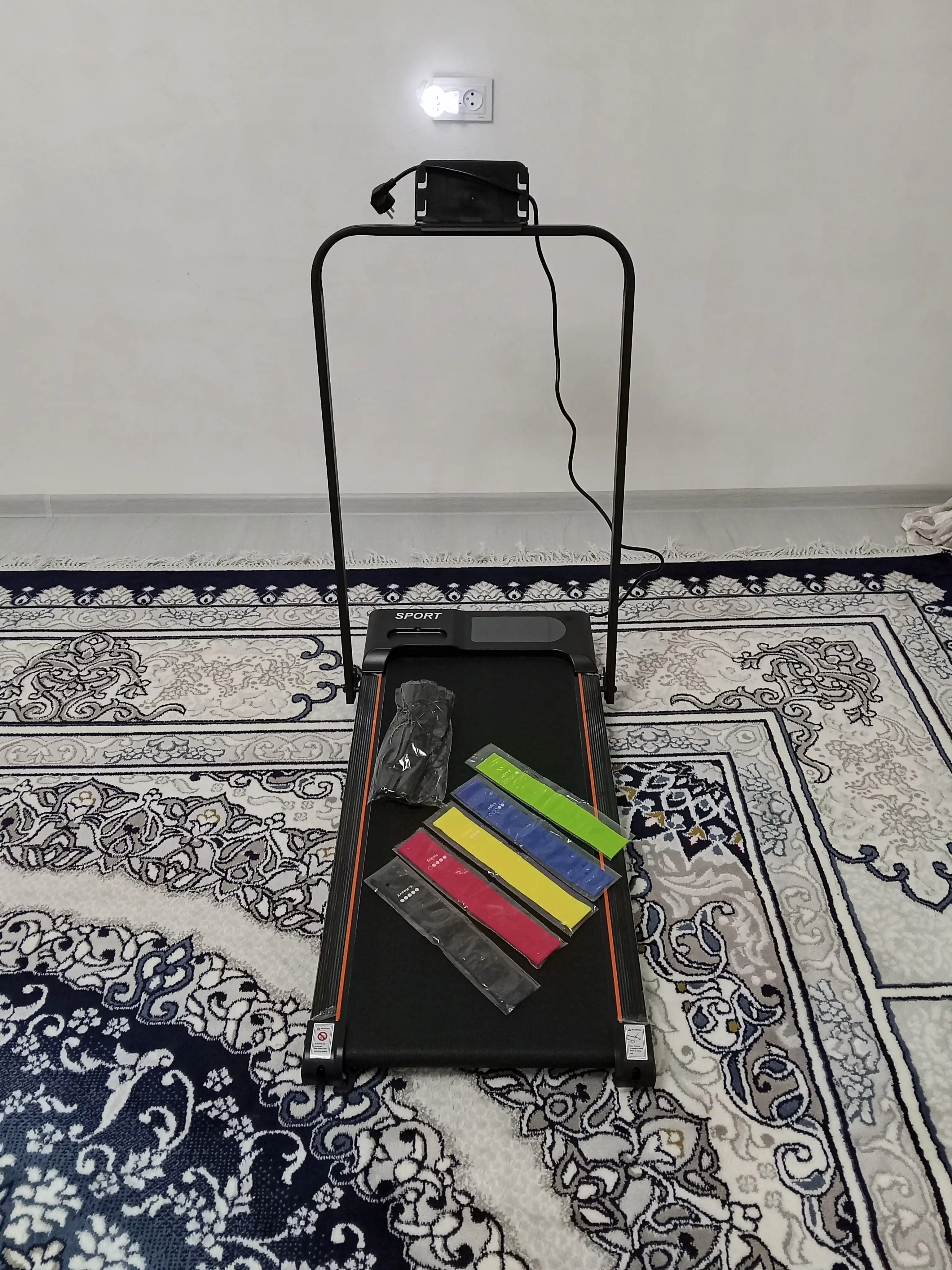 Uy uchun elektr yugurish yo‘lagi, Bluetooth, pult va tutqich, 120 kg gacha