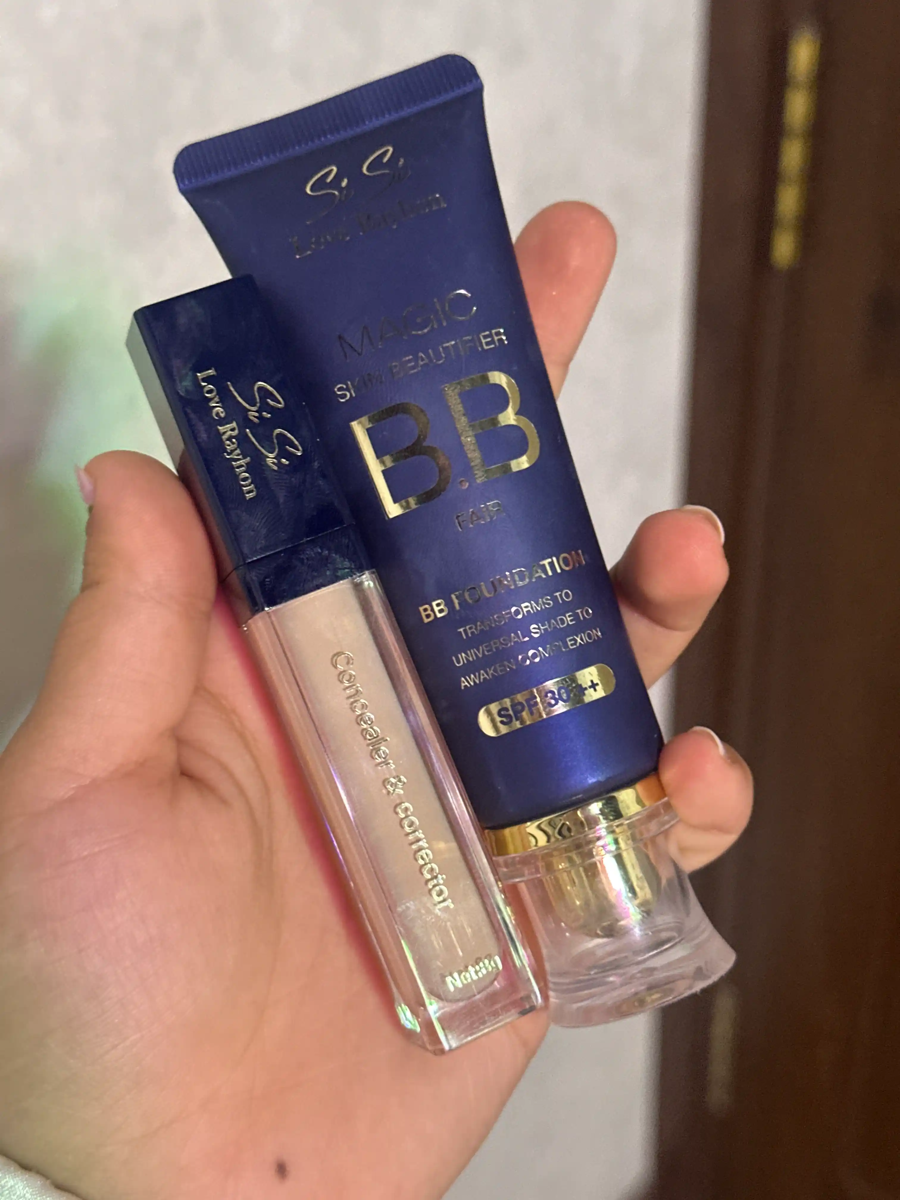 Sisi Love Rayhon Concealer & Corrector Lightweight yuz uchun konsiler
