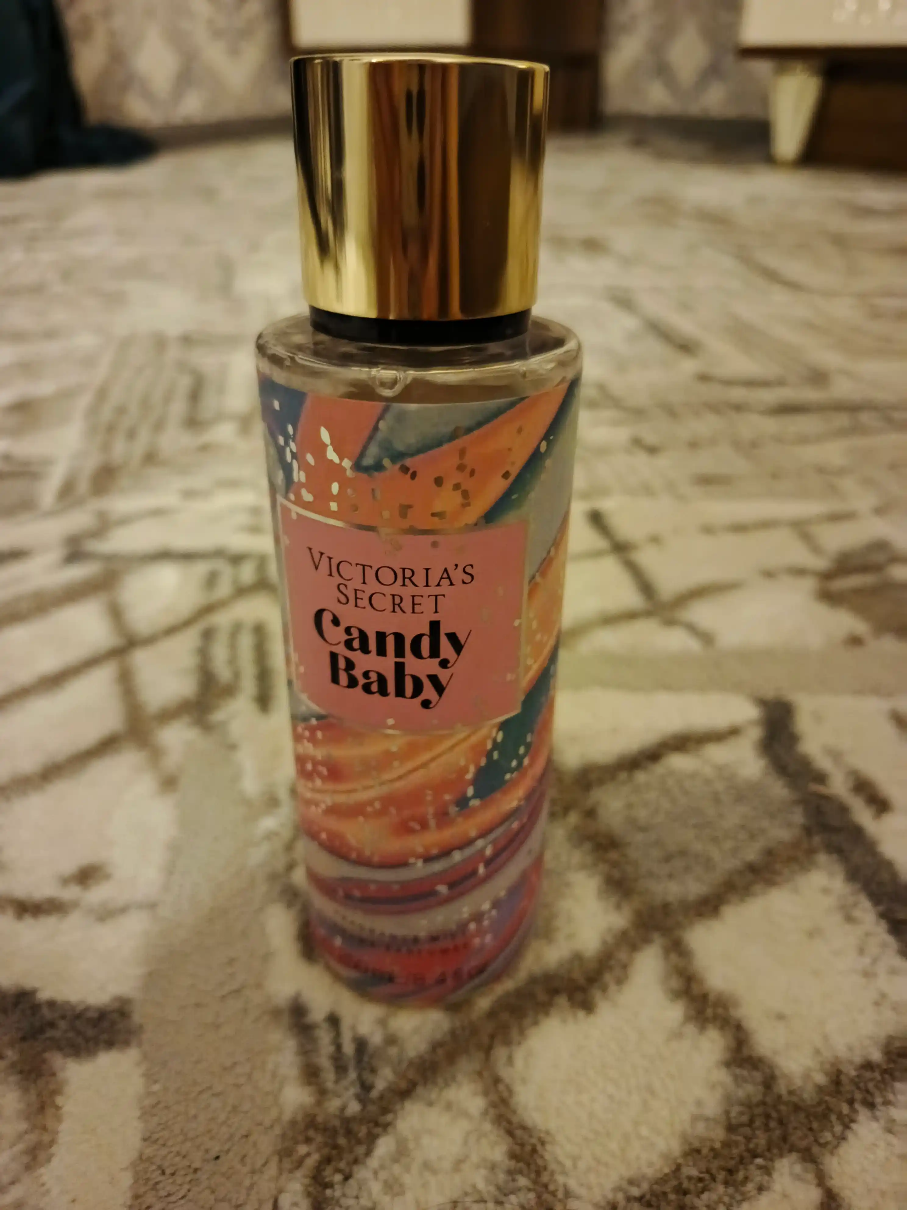 Parfyumlangan tana spreyi suvi Victoria's Secret Spreyi Aqua Kiss Rush, Shimmer, 250 ml