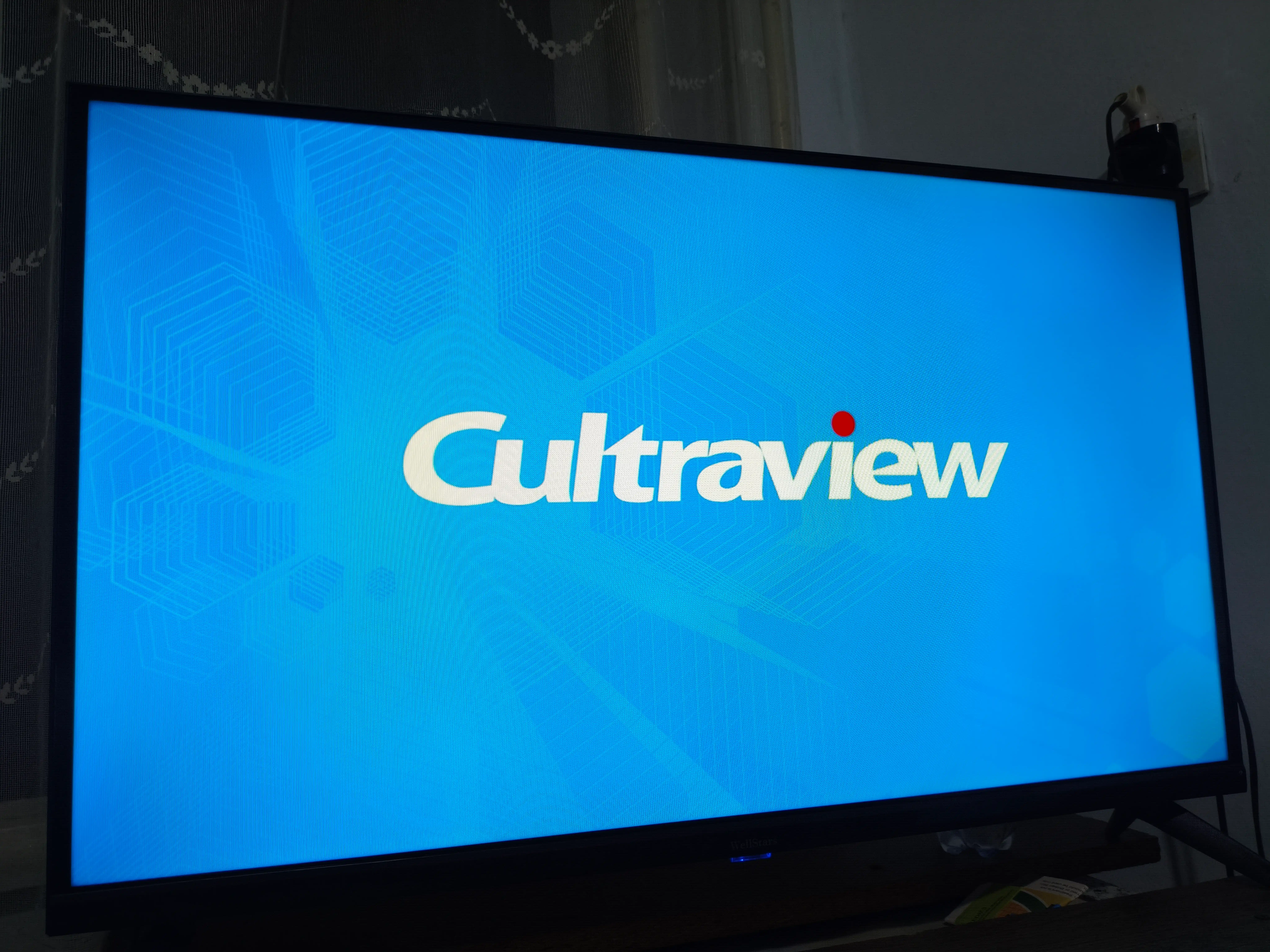 Смарт-телевизор WellStars 32"/43"/55"/70", голосовой поиск, Magic пульт, Full HD, 4K