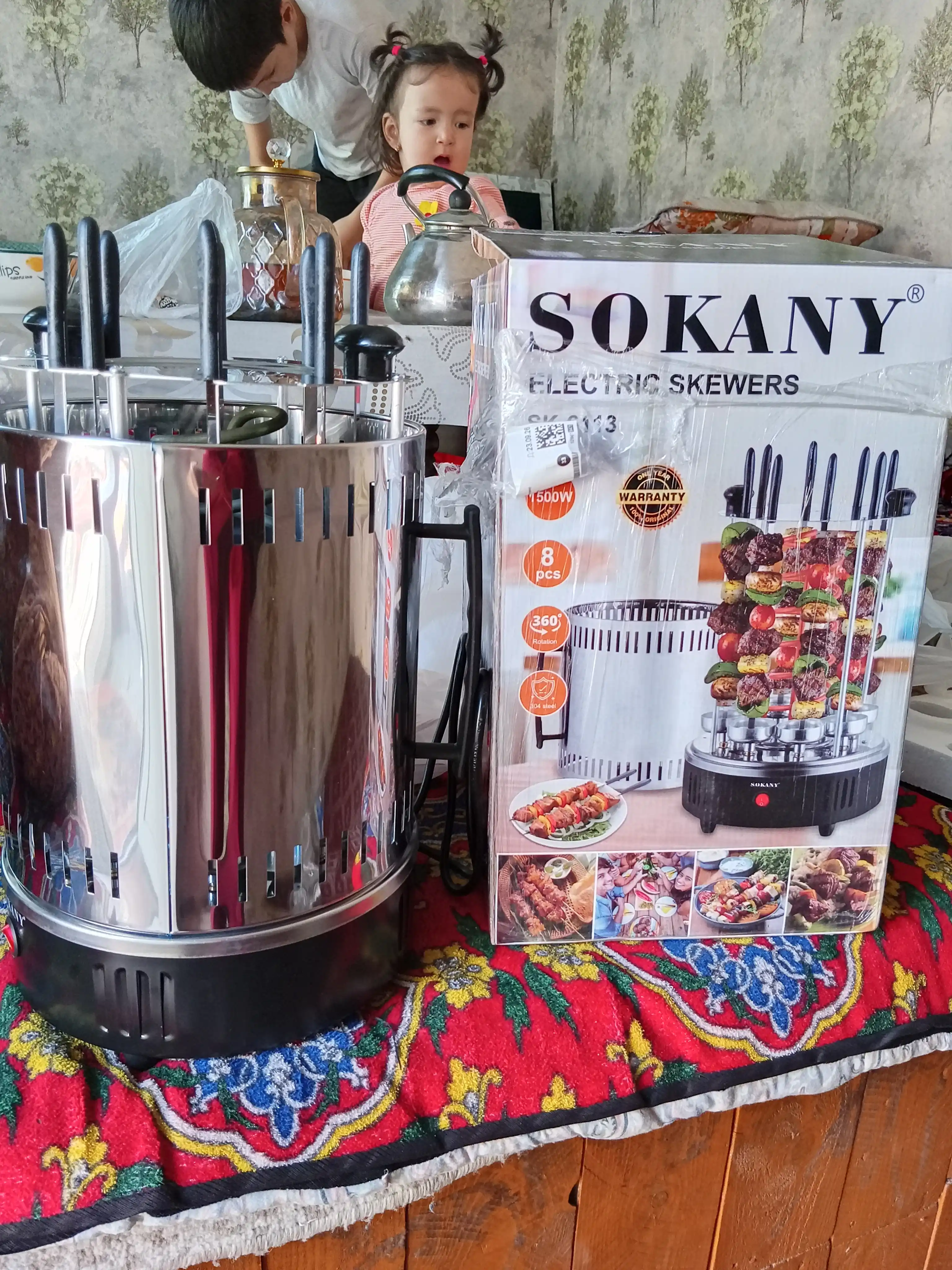 Vertikal elektr shashlik pishirgich, 8 shampur, tutunsiz uy grill, tez va qulay