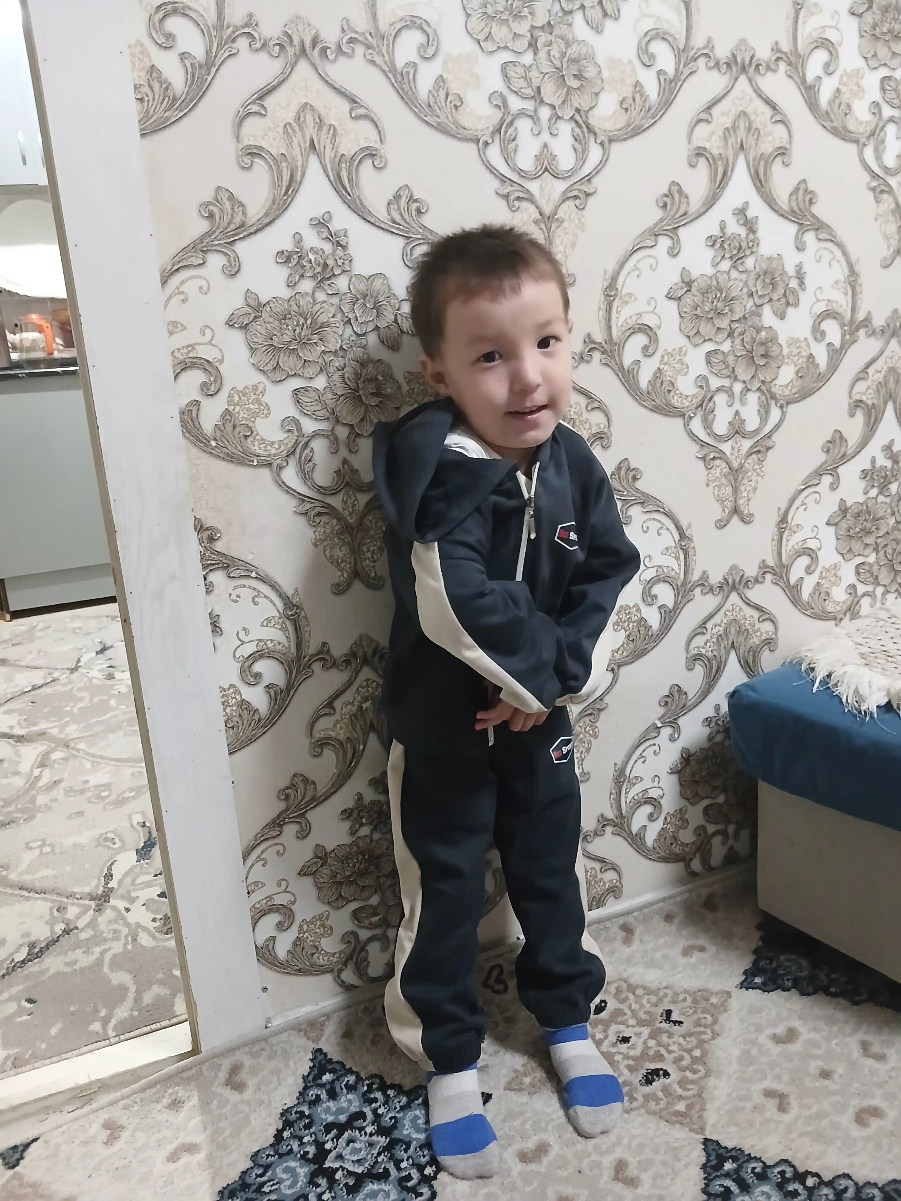 Qizlar va o‘g‘il bolalar uchun bolalar sport kostyumi kapyushonli