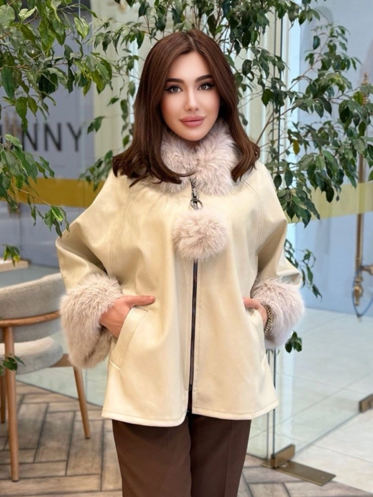 Ayollar kostyumi 46–56 razmer, standart, issiq ustki kiyim, keng bichimli model