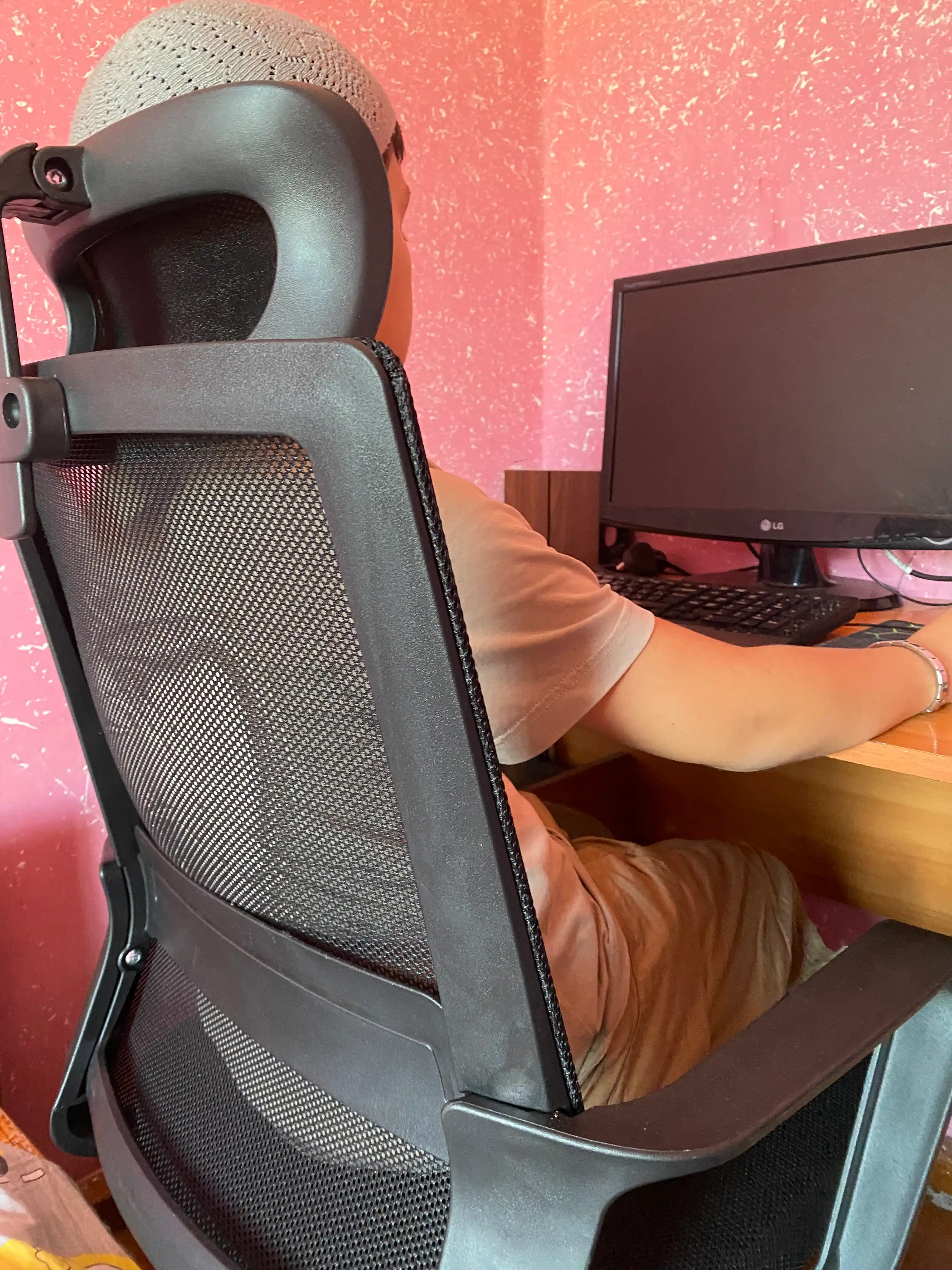 To‘rli ofis kreslosi