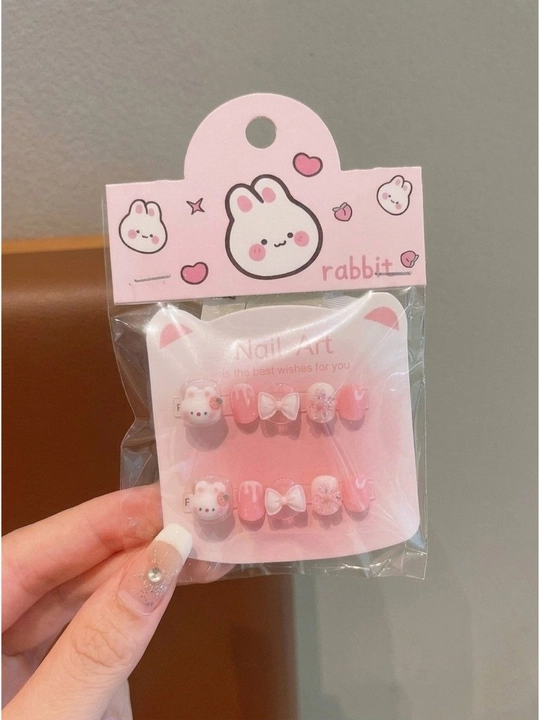 1 yoshdan 10 yoshgacha, bo‘lgan qizlar uchun uzun va kalta yasama tirnoqlar - 