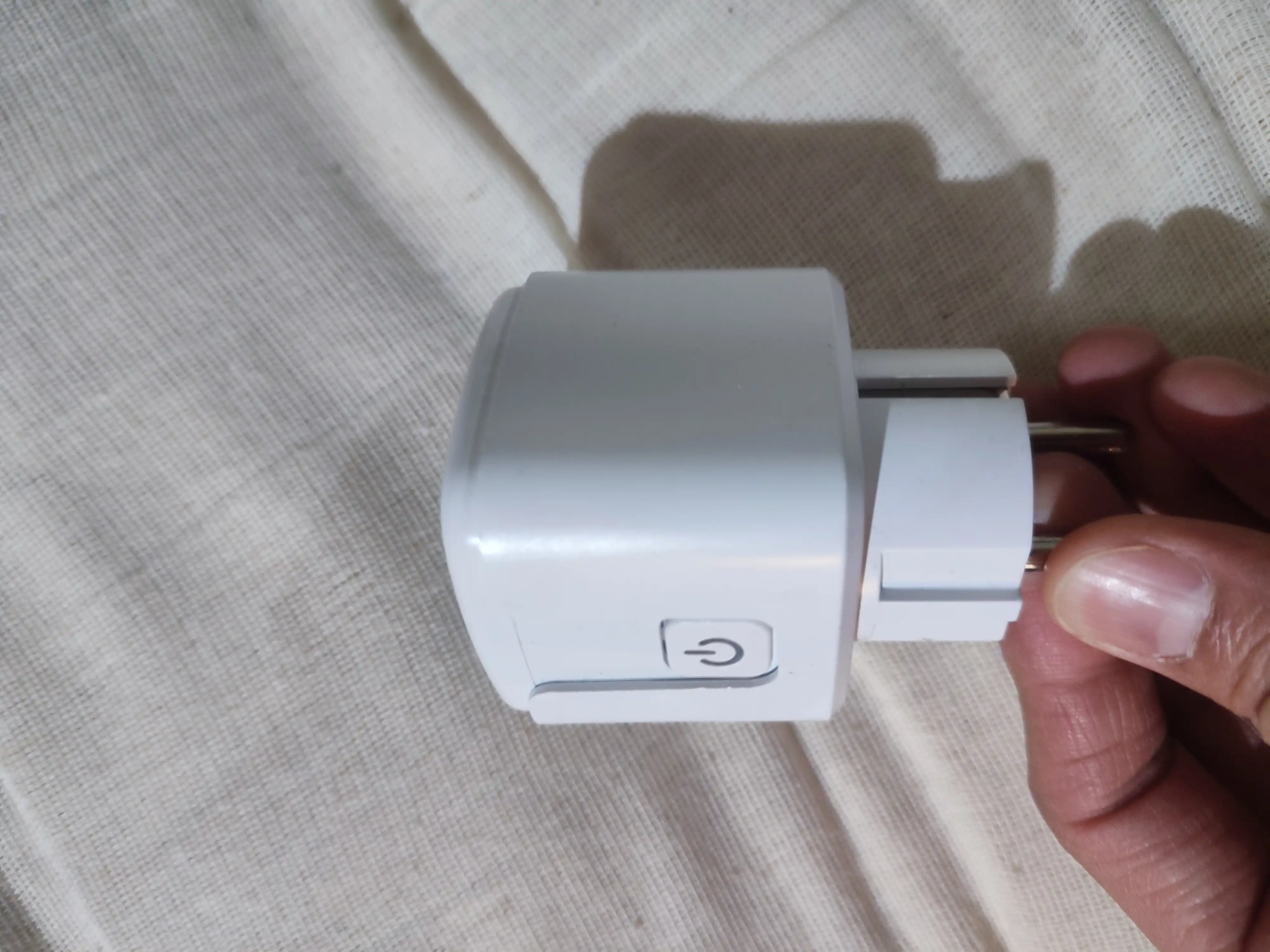 Aqlli rozetka Smart Plug WiFi SMART SOCKET, ovozli boshqaruv va taymer bilan