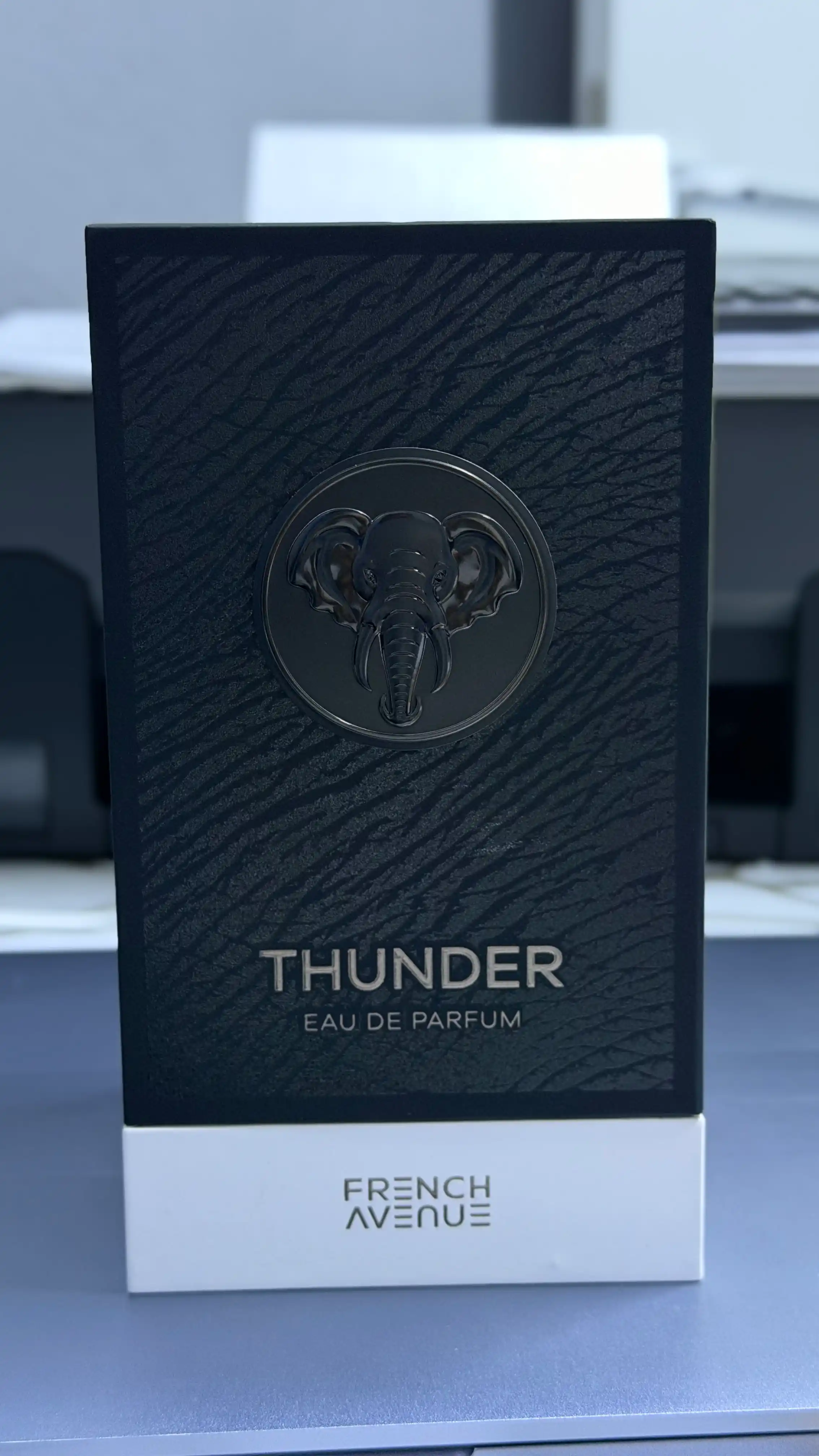 Erkaklar atiri French Avenue Thunder Extrait De Parfum (Mr Thompson)