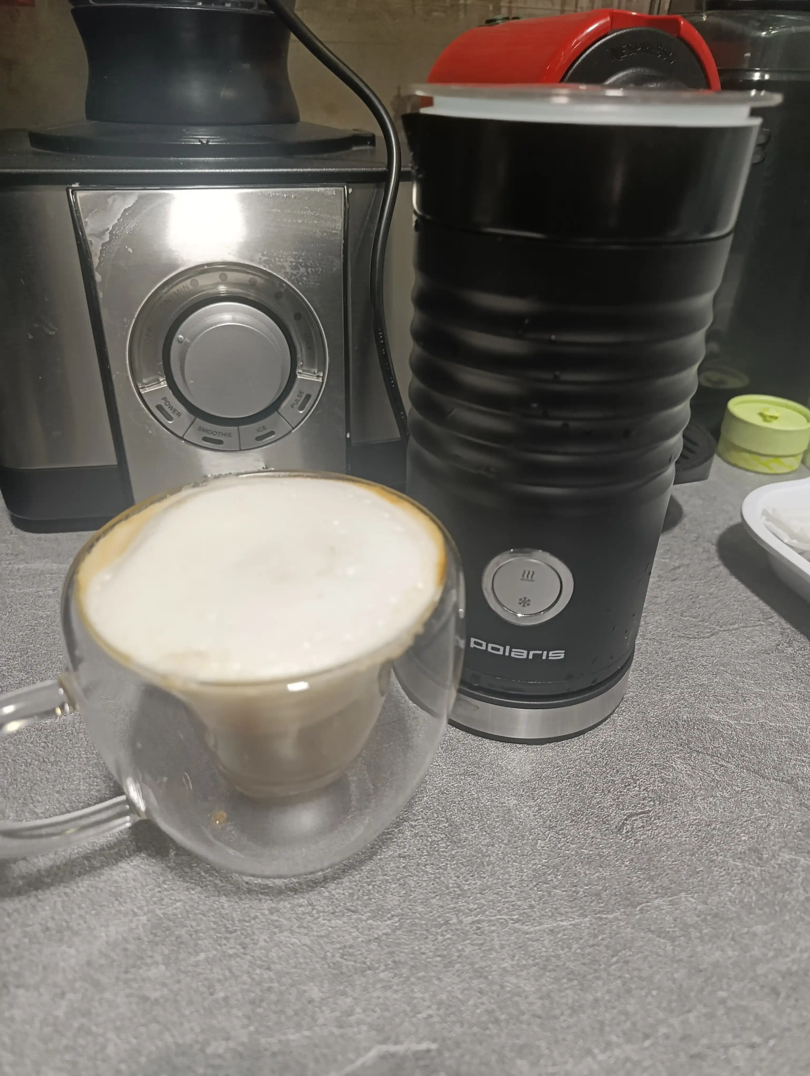 Elektr kappuchino ishlab chiqaruvchi Polaris PAMF 5000, sut ko'pirtirgich 4 rejimli