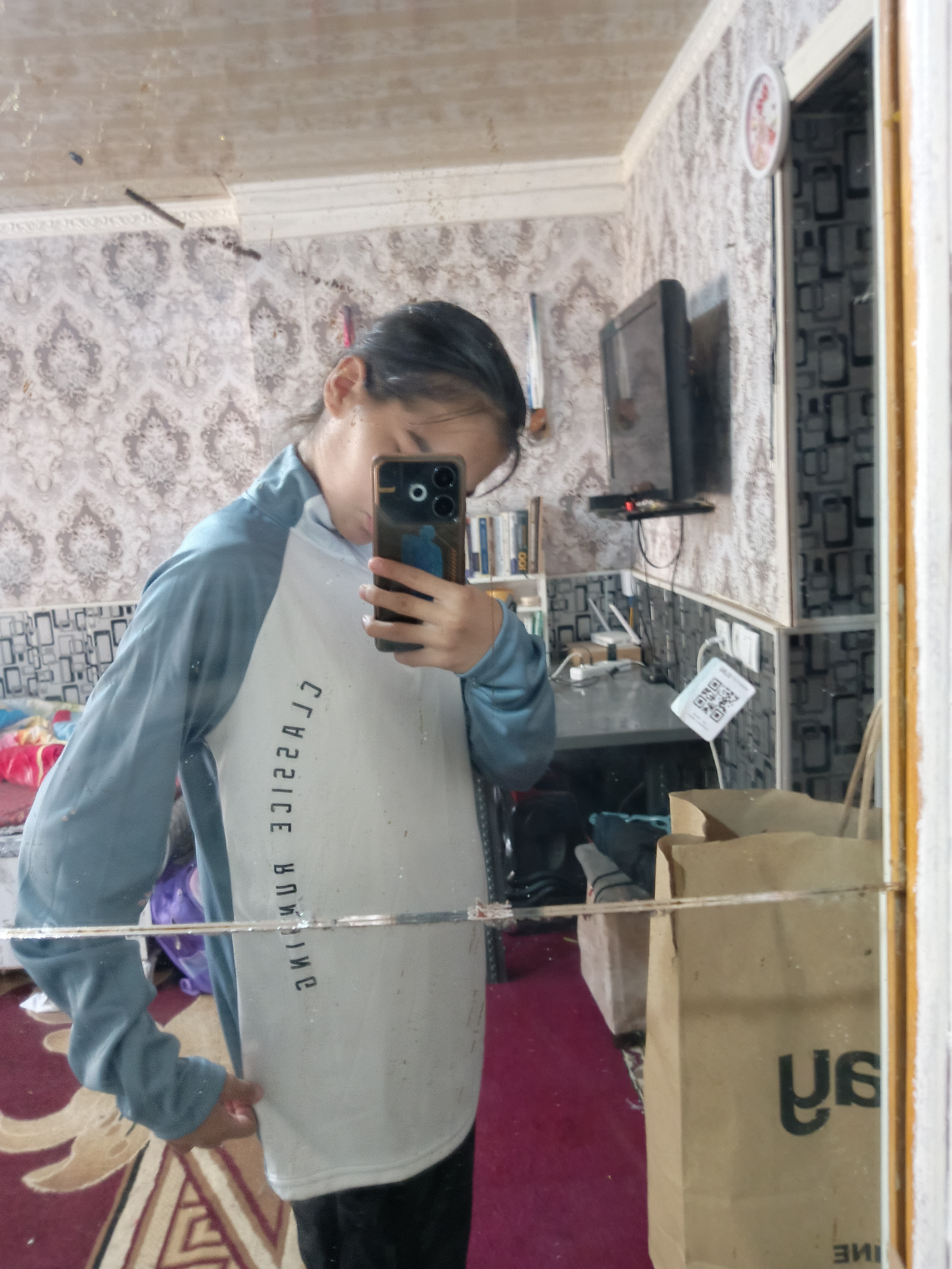Erkaklar sport kostyumi, mashg‘ulotlar va dam olish uchun zamonaviy to‘plam