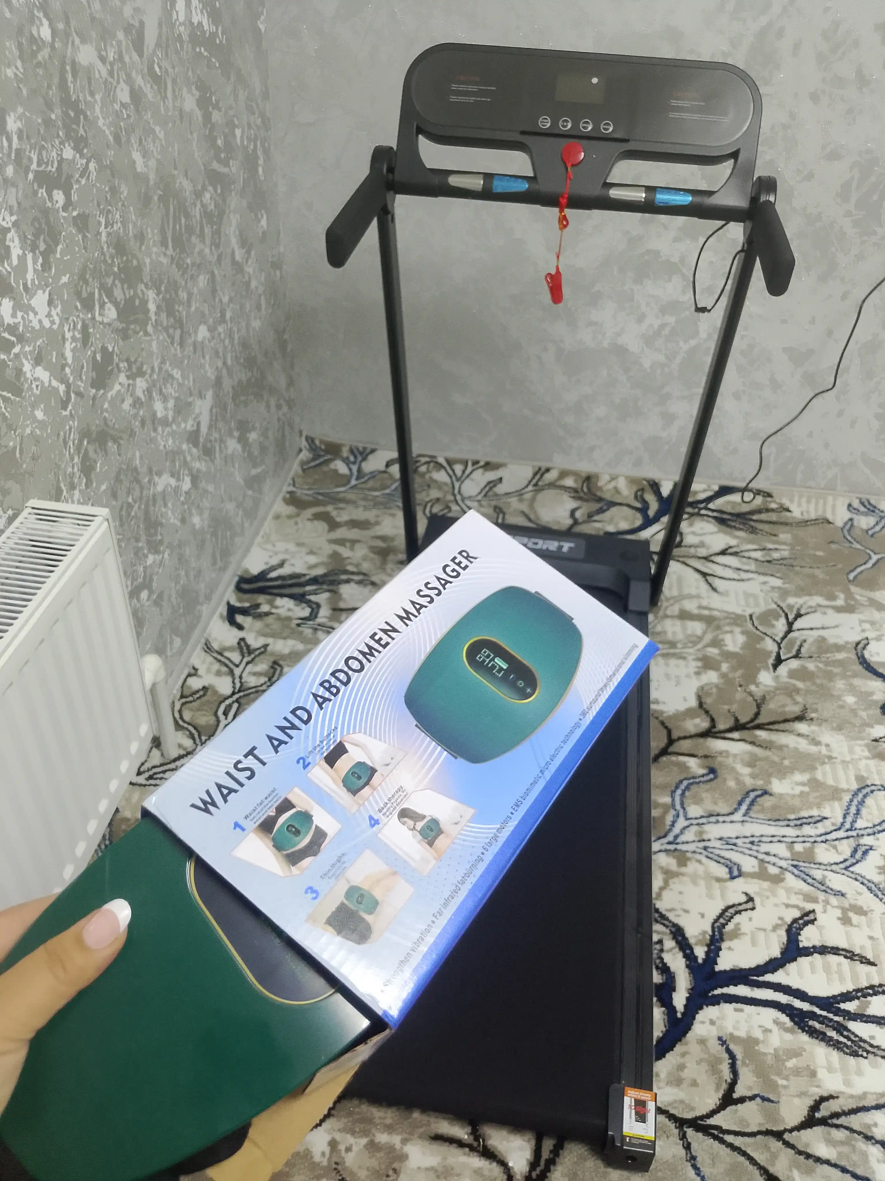 Elektr yig‘iladigan yugurish yo‘lagi, displey va Bluetooth bilan, uy uchun kardiotrenajyor