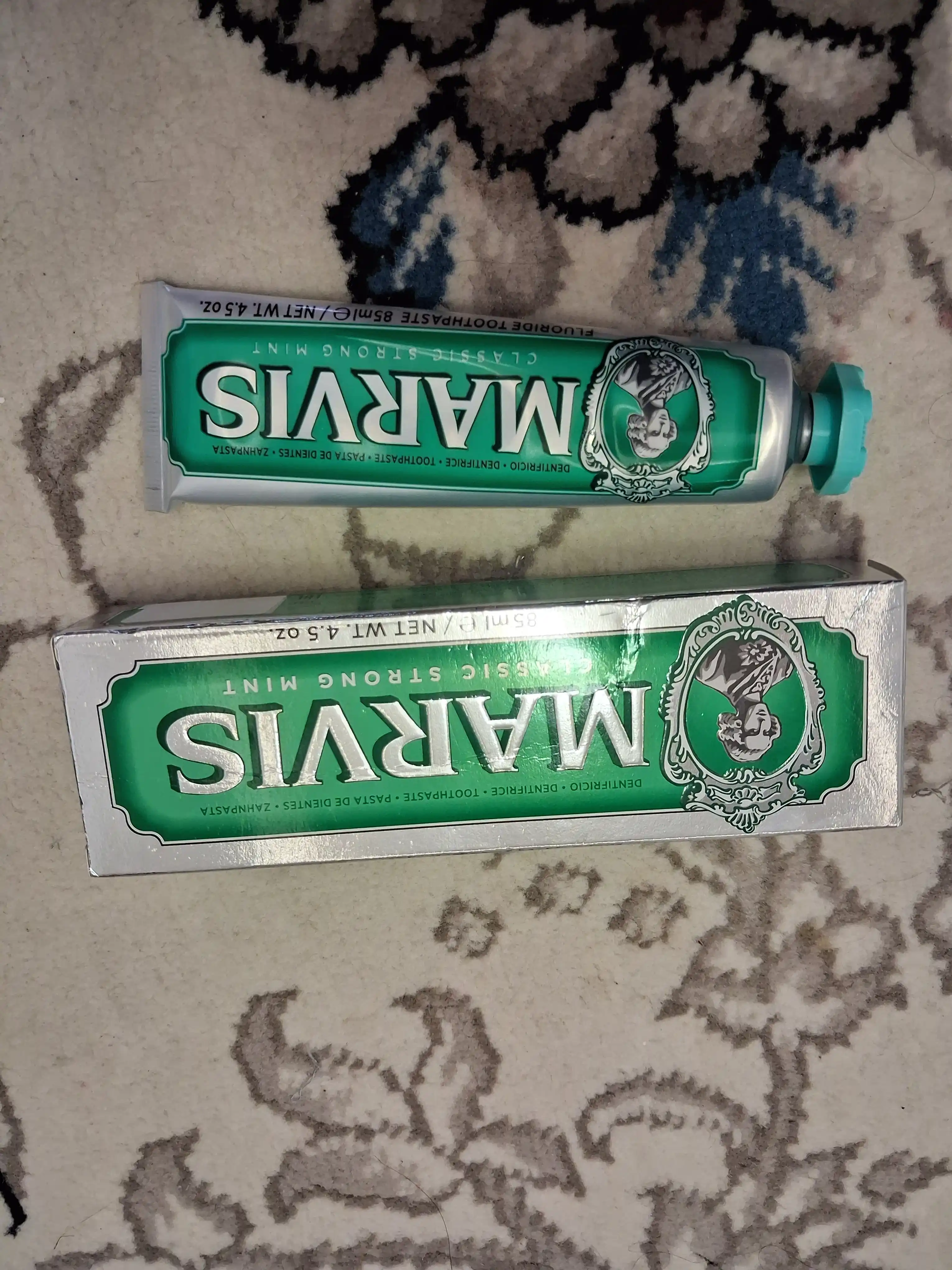 Зубная паста с отбеливающим эффектом, MARVIS Amarelli Licorice Mint, 85 мл