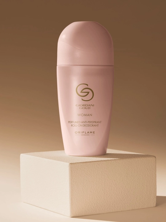 Шариковый дезодорант-антиперспирант с ароматом парфюмерной воды Giordani Gold Woman