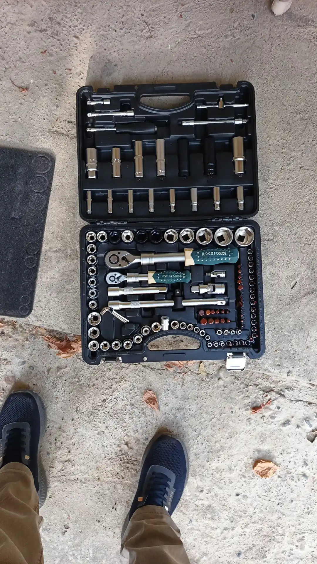 Rockforce nabor kluch 108 tadan 216 tagacha buyum bo'lgan asboblar va kalitlar to'plami