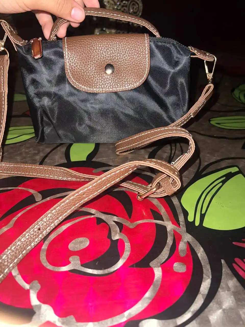 Ayollar uchun Longchamp uslubidagi eko-charmdan kichik kross-bodi sumkasi