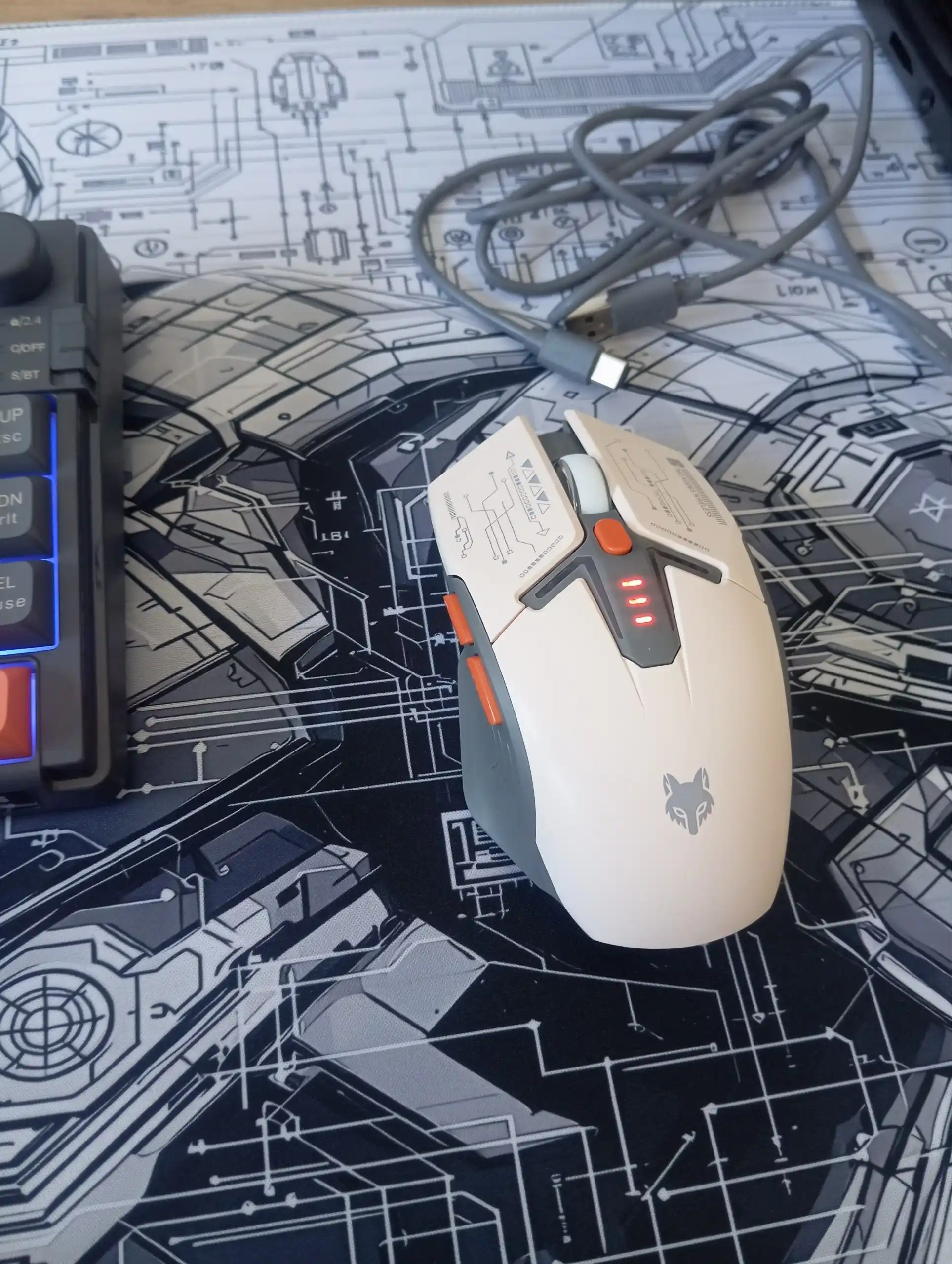 Simsiz klaviatura va sichqoncha XUNFOX K920, 2.4 GHz va Bluetooth