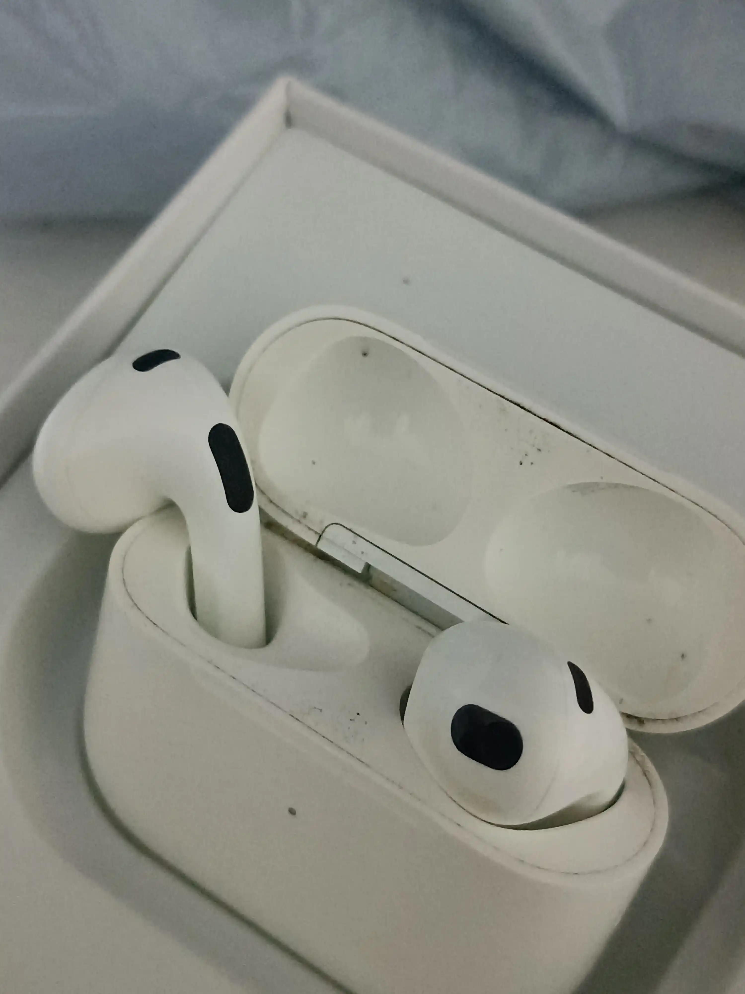 Simsiz quloqchinlar A.Pods Pro 3 Lux — Sensor ekran, Shovqinni bosish, Bluetooth 5.4