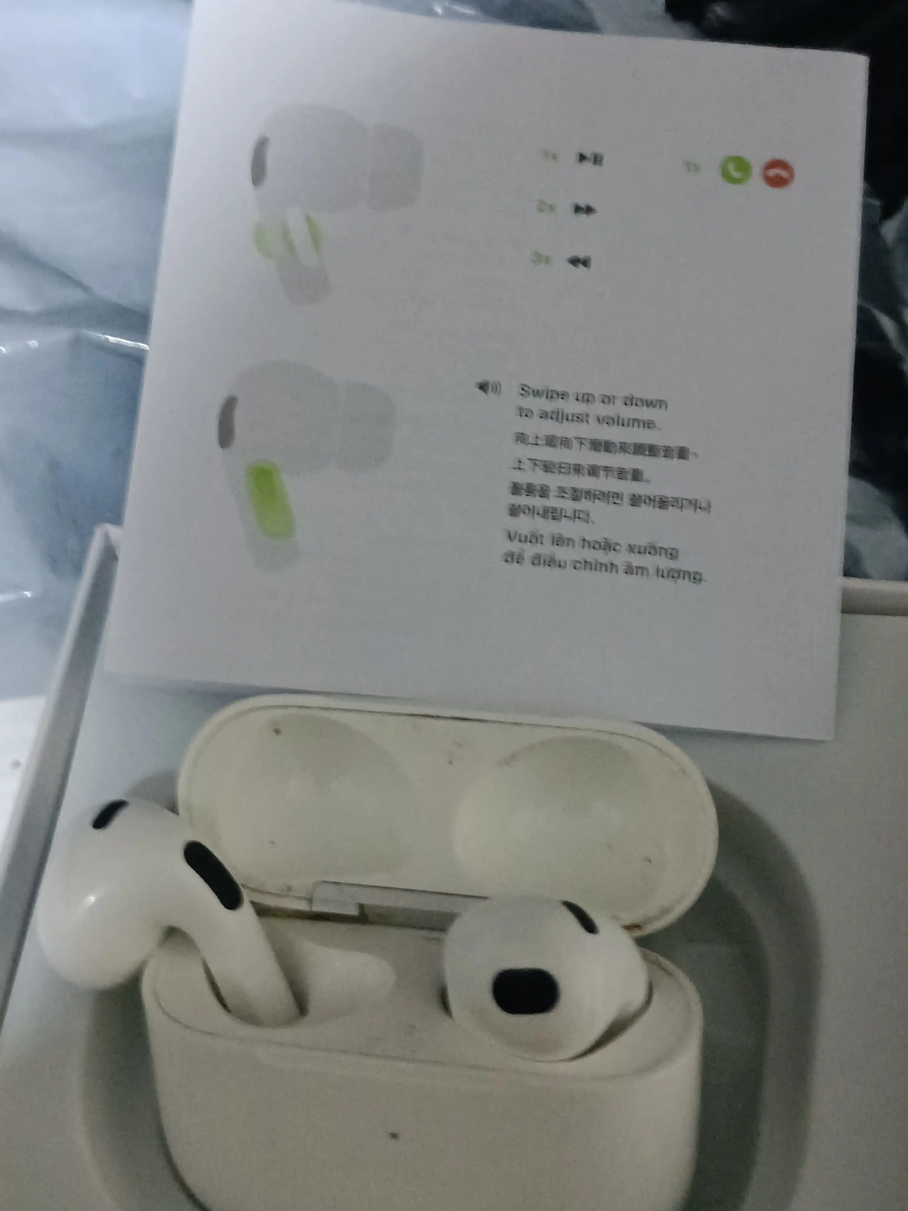 Simsiz quloqchinlar A.Pods Pro 3 Lux — Sensor ekran, Shovqinni bosish, Bluetooth 5.4