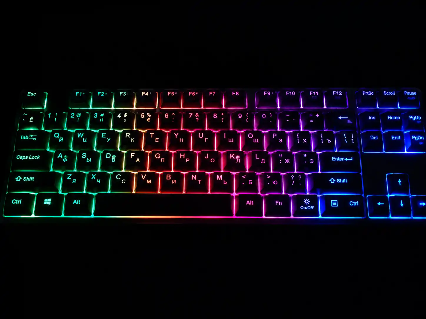 O‘yinchilar va kompyuter uchun simli RGB LED o‘yin klaviaturasi
