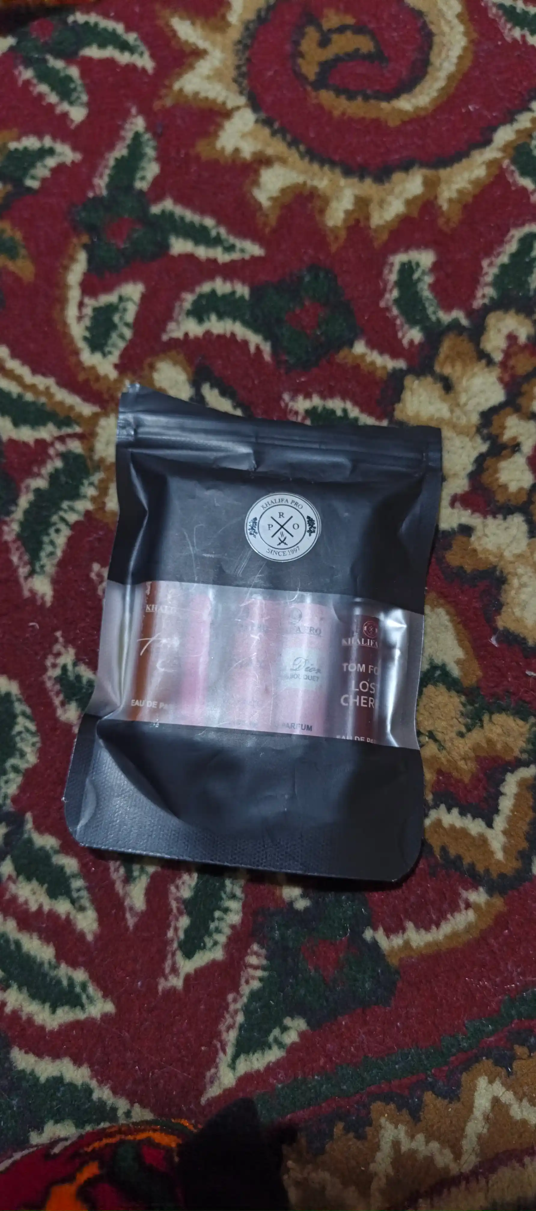 Atirlar ayollar uchun Lost Cherry, My Way, Miss Dior, Gucci Flora, Avon Today, sovga nabor